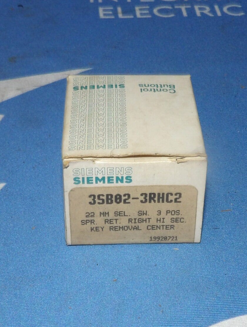 NIB Siemens 3SB02-3RHC2 22mm 3 position Spring Return High Sec Selector Switc...