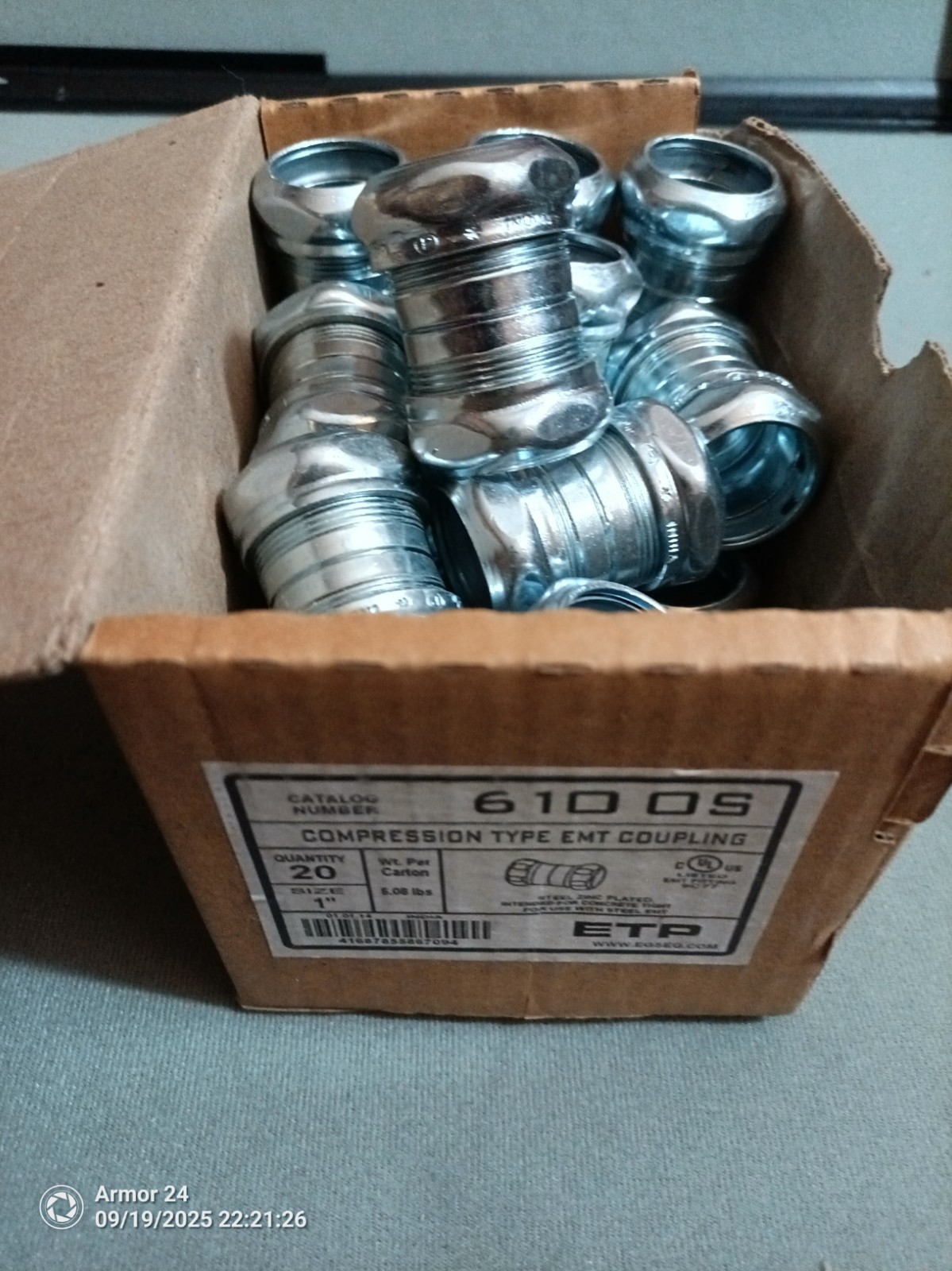 1" EMT Compression Coupling 6100S 20PK
