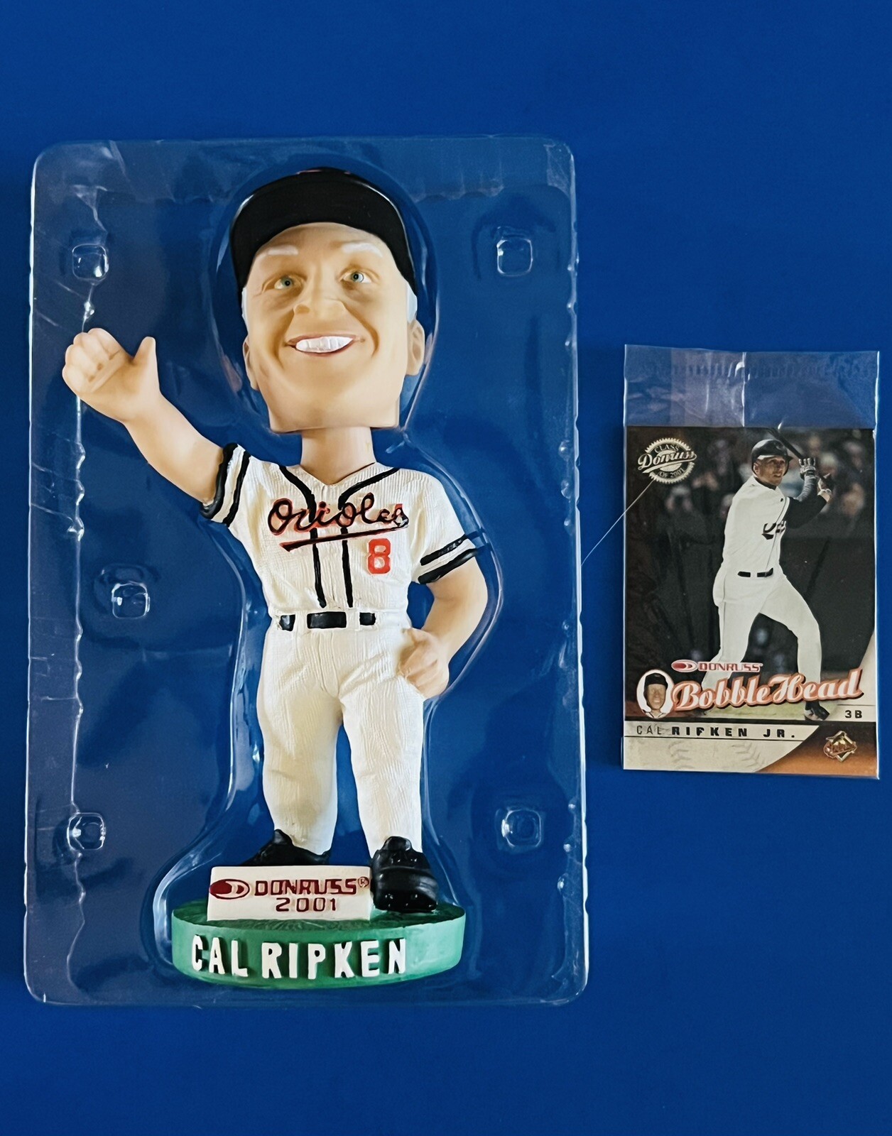 Cal Ripken Jr. Donruss Class of 2001 Bobblehead & Baseball Card #d /2000 -No Box