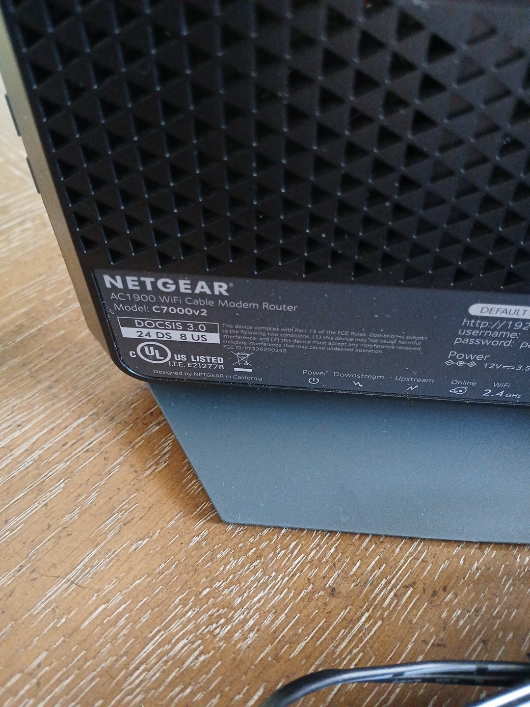 NETGEAR Nighthawk C7000v2 AC1900 Wi-Fi Cable Modem Router