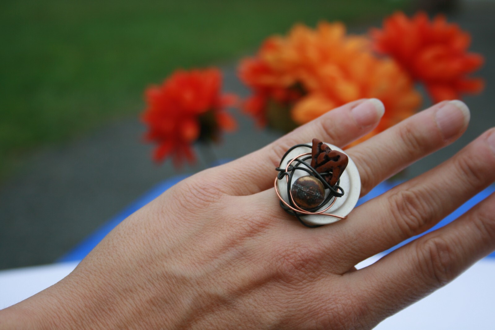 Large Wire Wrap Statement Ring, Metal Ball Burnt Orange Charm, Size 8, NEW