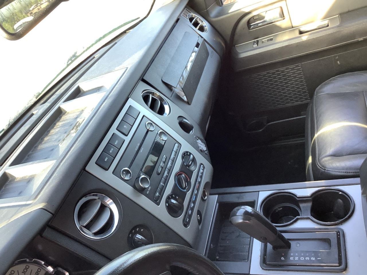 EXPEDITON 2008 Glove Box 4711865
