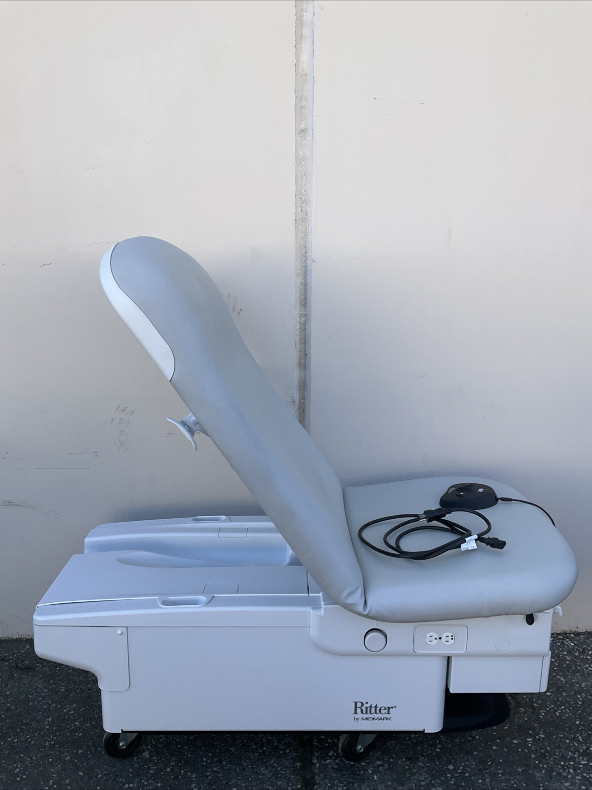 Ritter Midmark 224 Power Table ADA