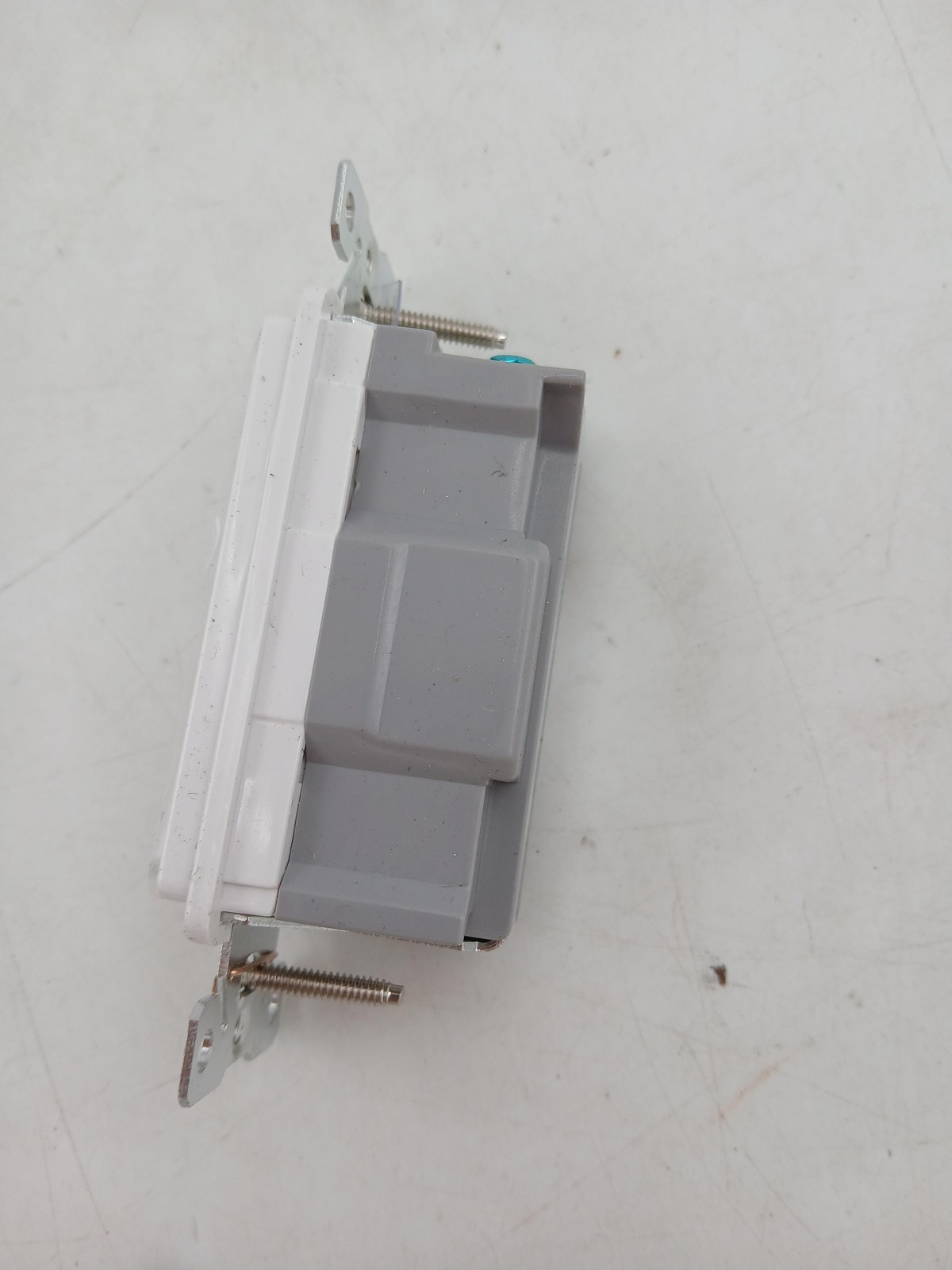 Eaton 7601W-BOX Power Toggle Switch Single Pole Wall White New Open Box