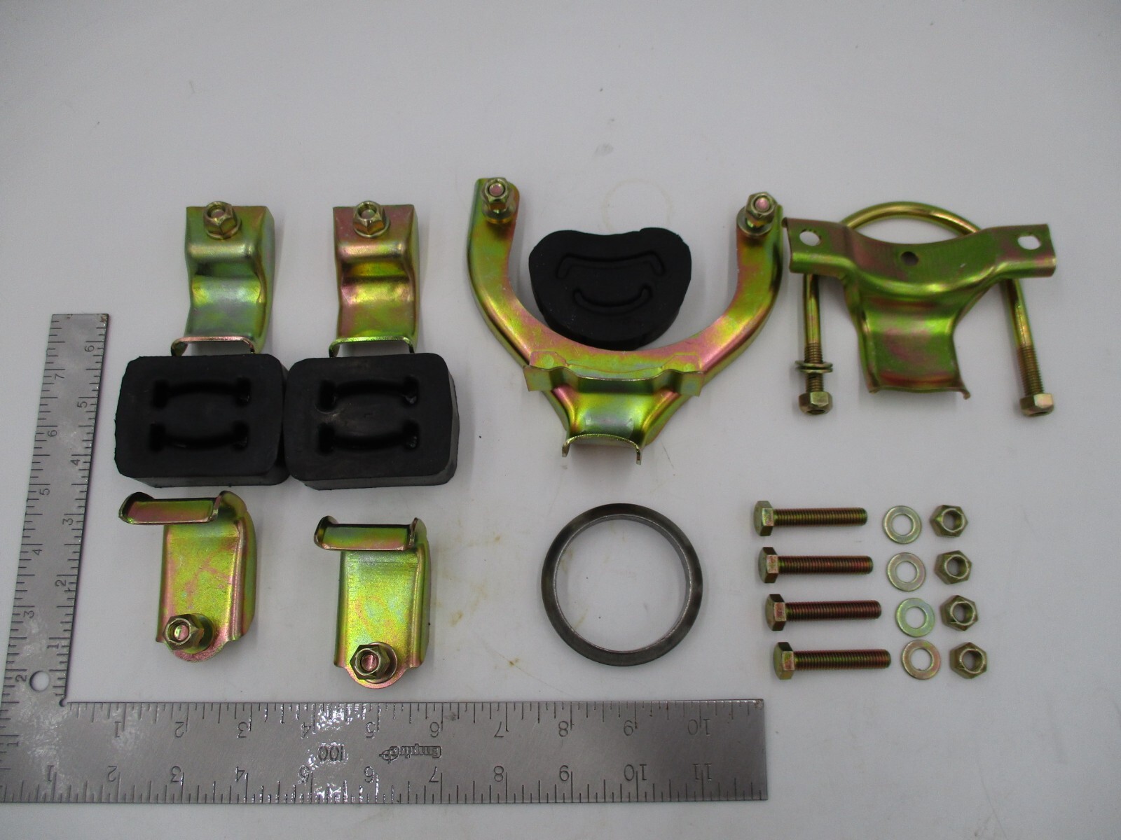 PORSCHE 924S 944 1982 TO 1989 EXHAUST HANGER KIT  ALL NEW  944 EXHAUST KIT