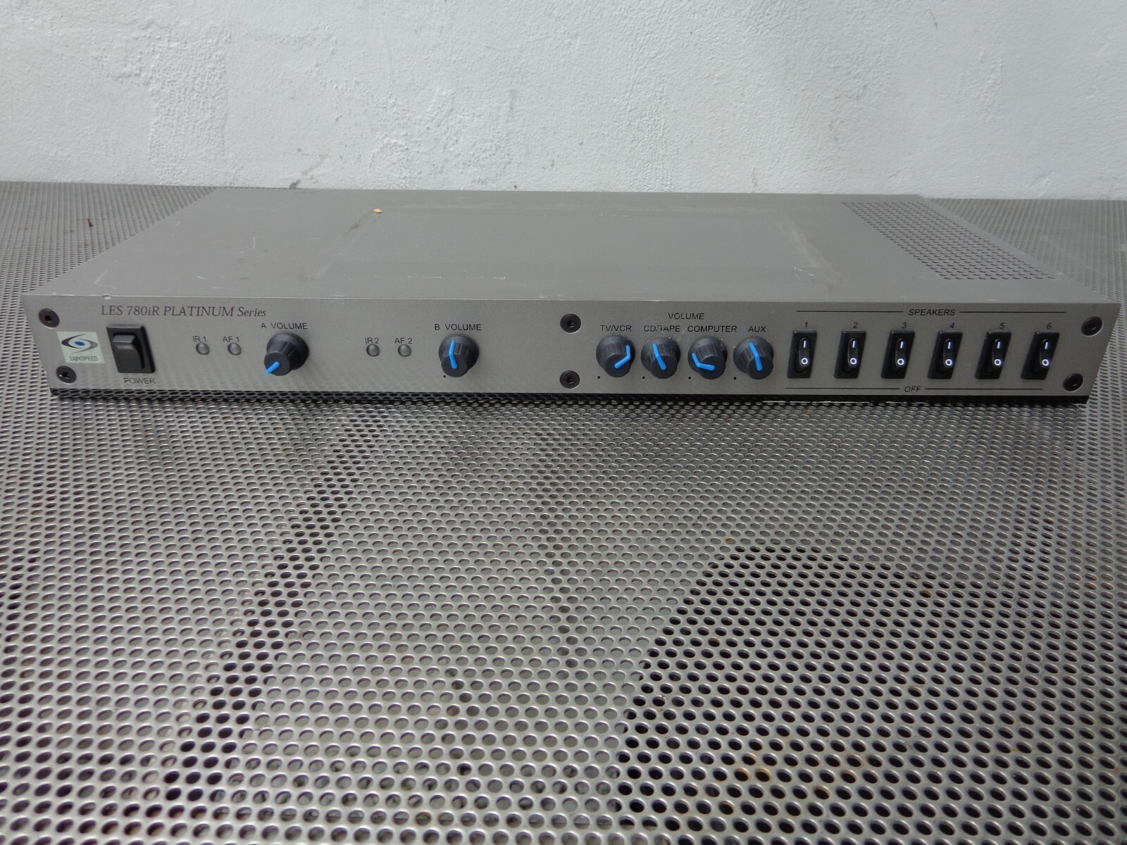 Lightspeed LES-780iR Platinum Infrared Wireless Microphone System