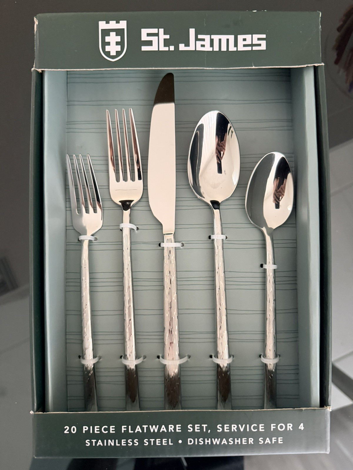 St. James 20pcs Flatware Set, Silver