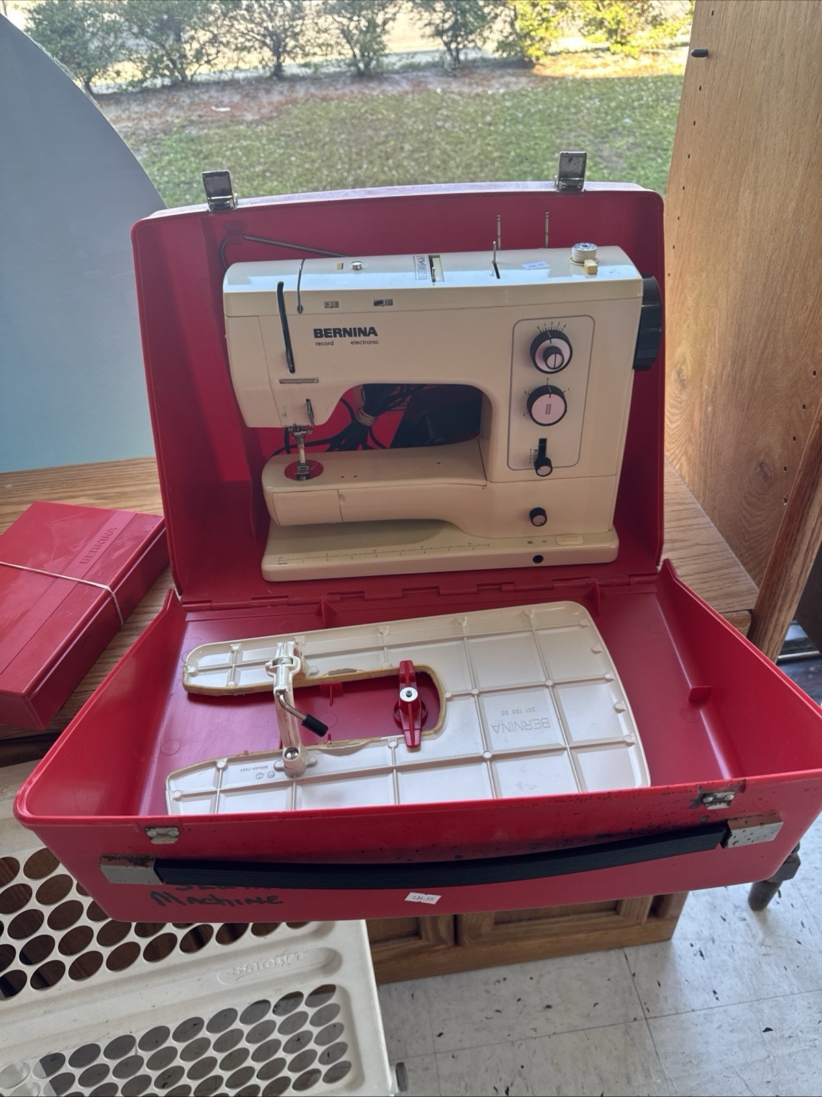 BERNINA 830 Sewing Machine - White With Red Case, Accessory Box Works Perfectly!