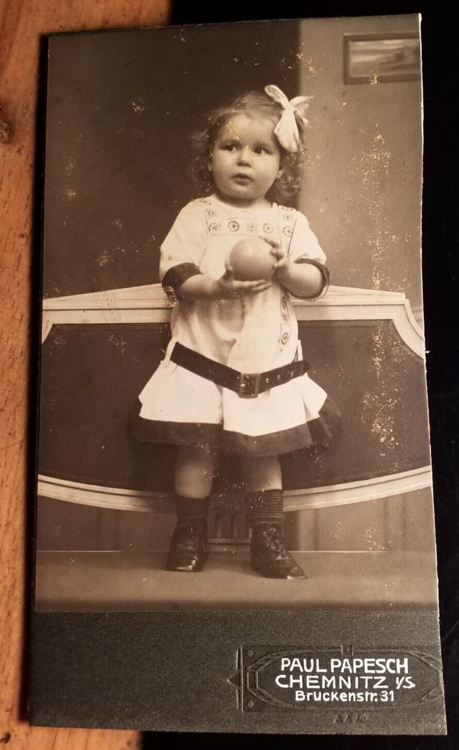 standing little girl with bow in hair & ball CDV Paul Papesch Chemnitz