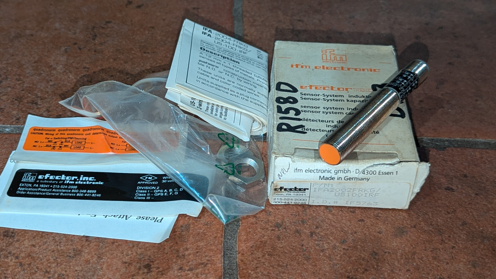 (1) IFM 5763 IFRK2002FRKG Proximity Sensor NIB