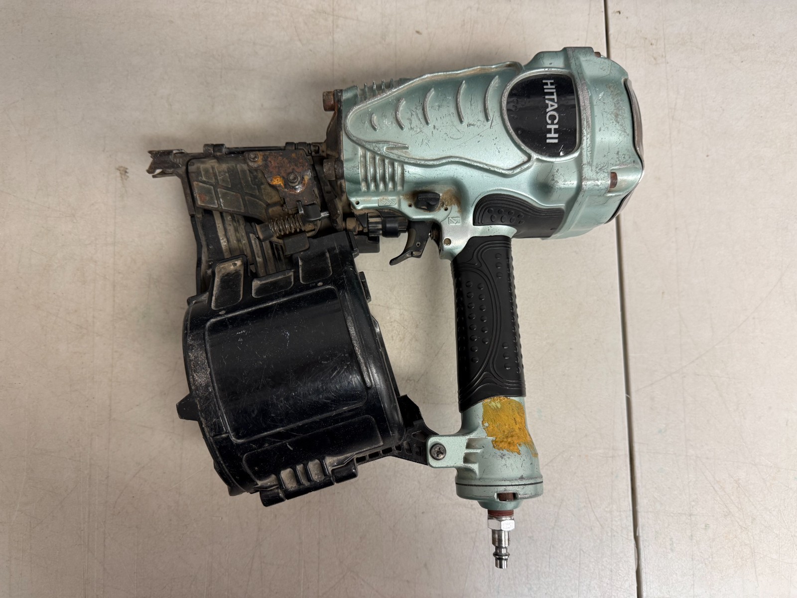Hitachi NV90AG 3.5-Inch Pneumatic Coil Framing Nailer NV 90 AG