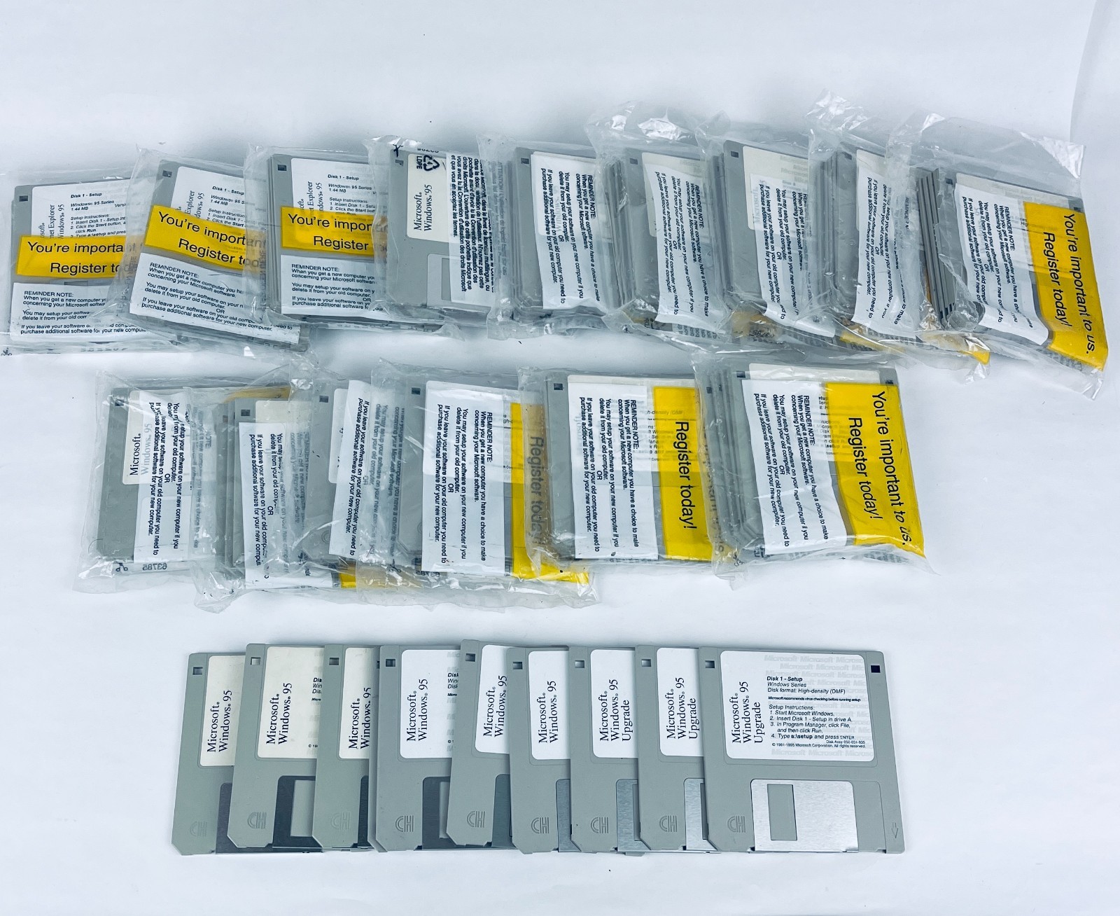 Lot of 77 Microsoft Windows 95, IE & Upgrade 3.5" Floppy Disks Install Setup NEW