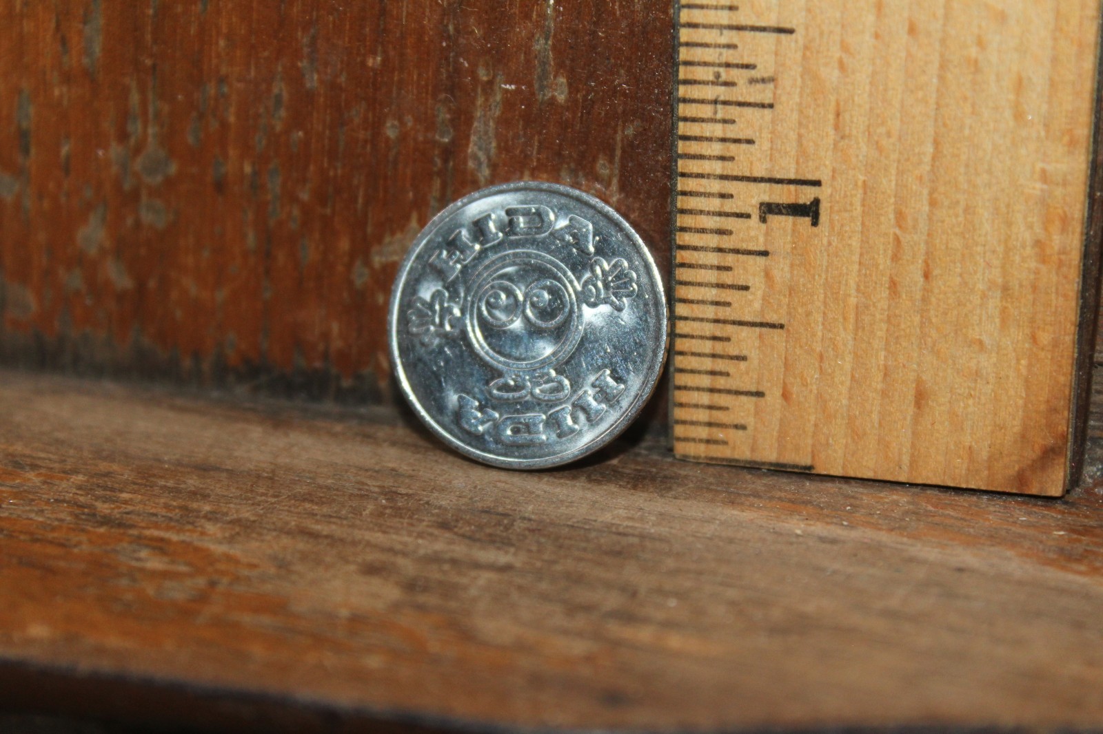 Vintage Arcade Token Hida