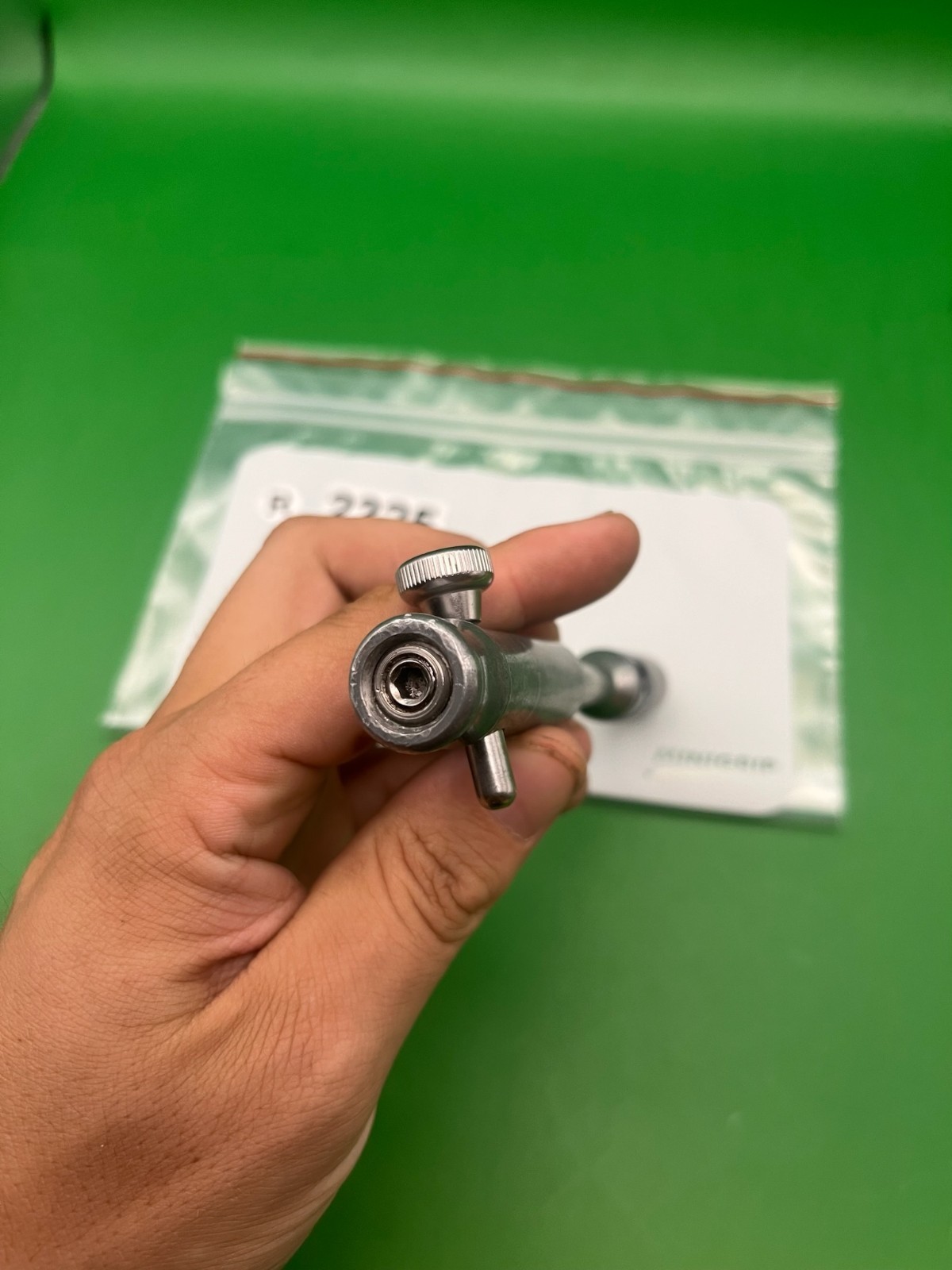 Autococker Bolt