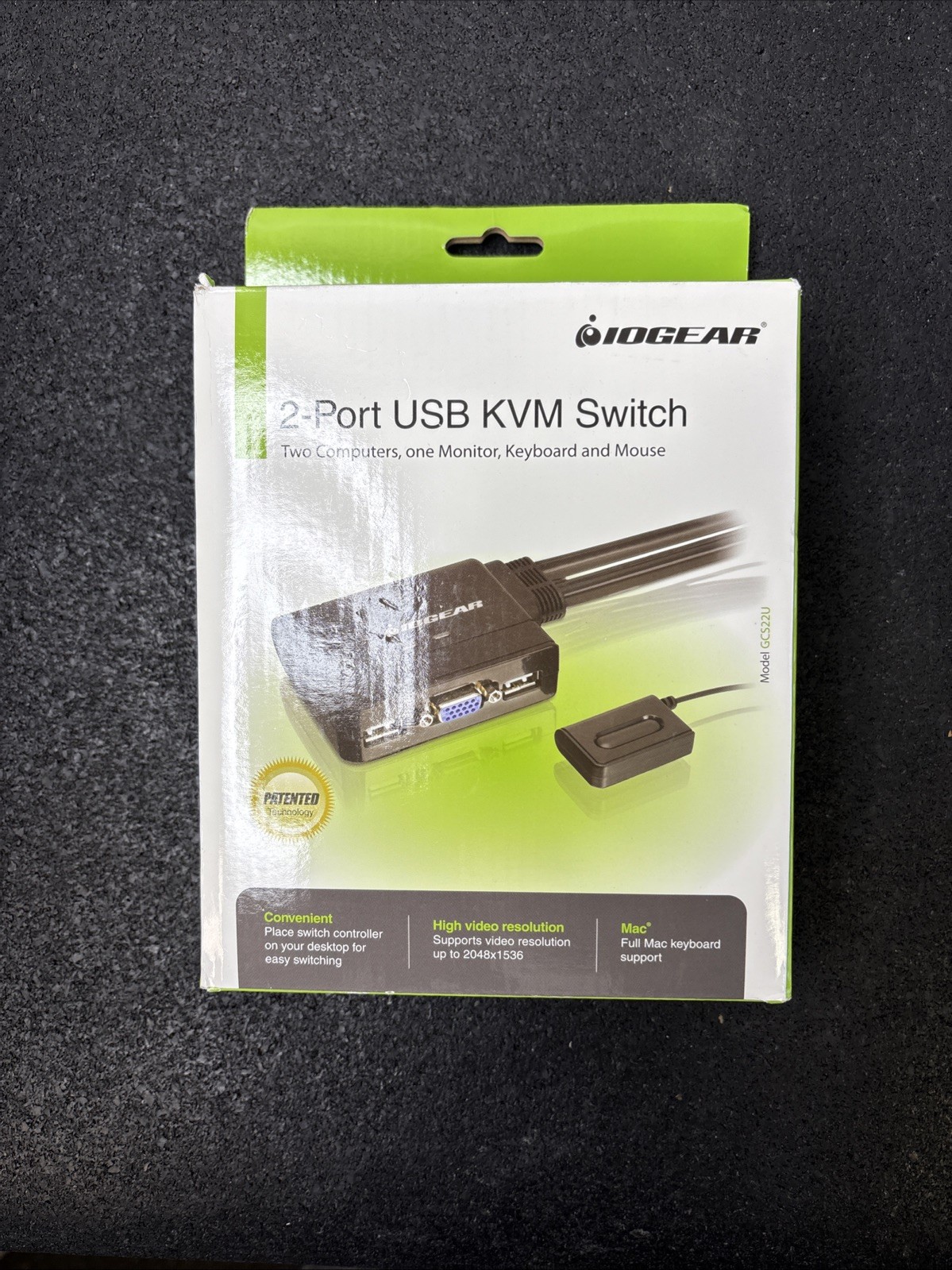 IOGEAR 2-Port USB KVM Switch VGA Cable with Cables and Remote Model GCS22U