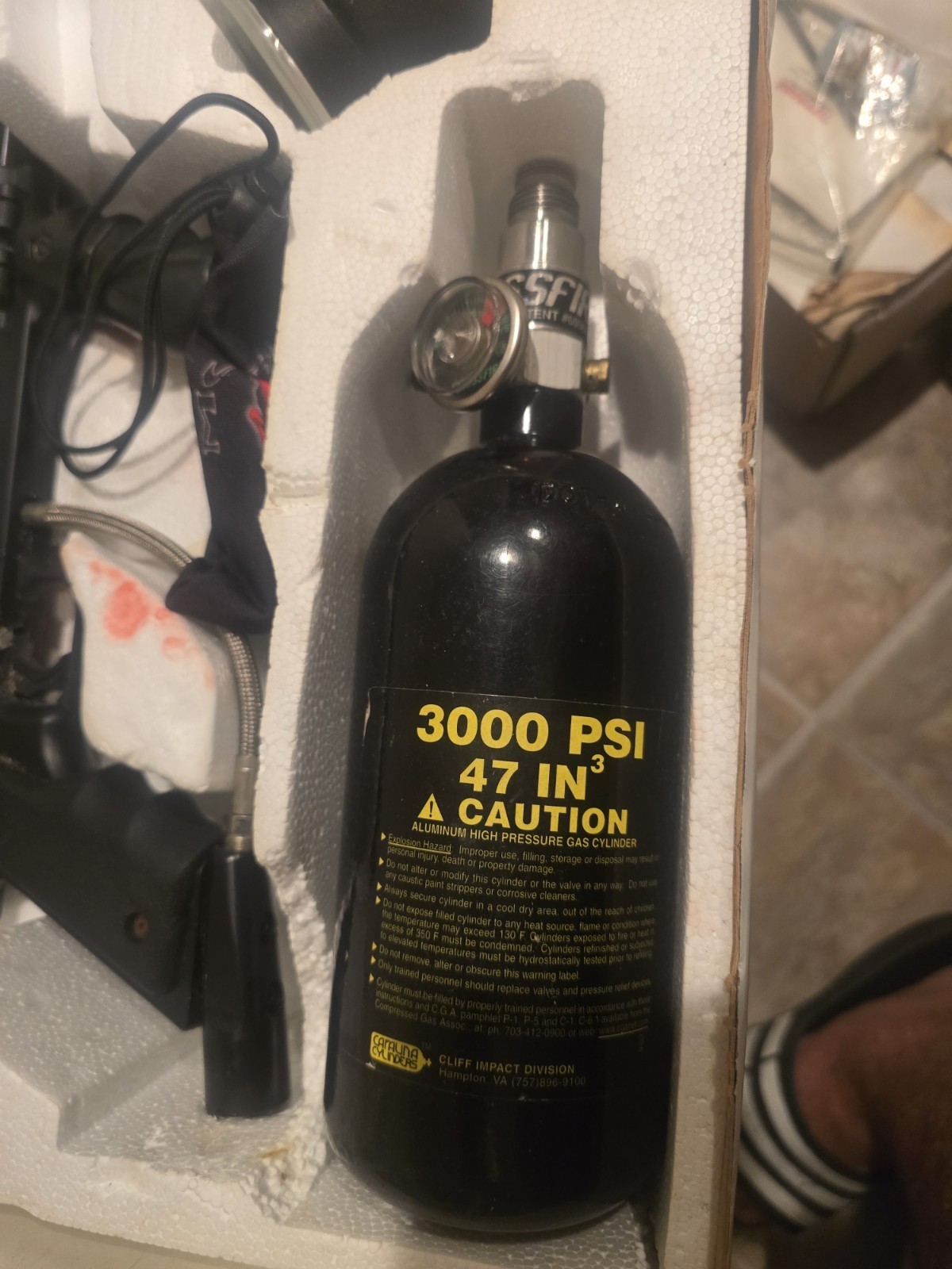 Tippmann 98 Custom Series Paintball Gun Marker w/ Hopper, 1 Tank, Plug
