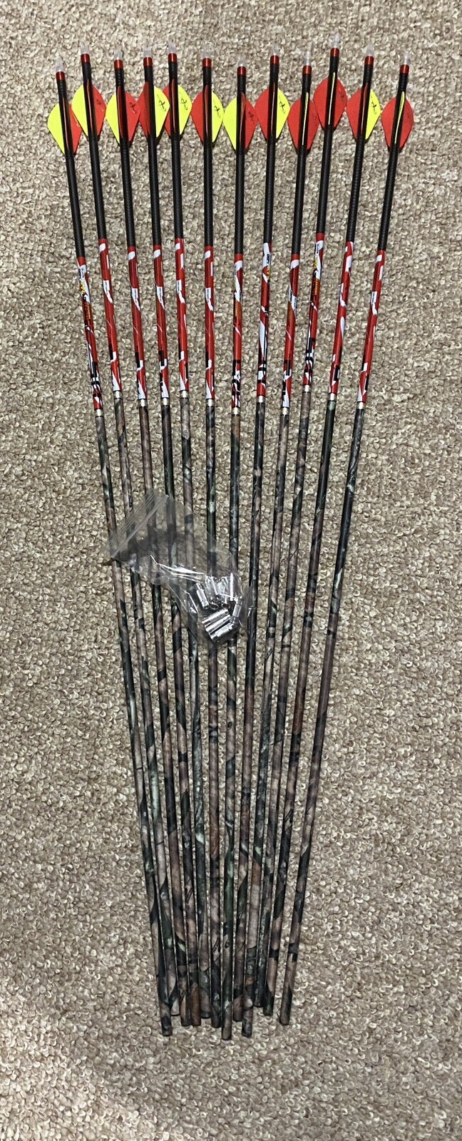 Carbon Express D-Stroyer Mx Hunter Arrows 400 2 in. Vanes Dozen.