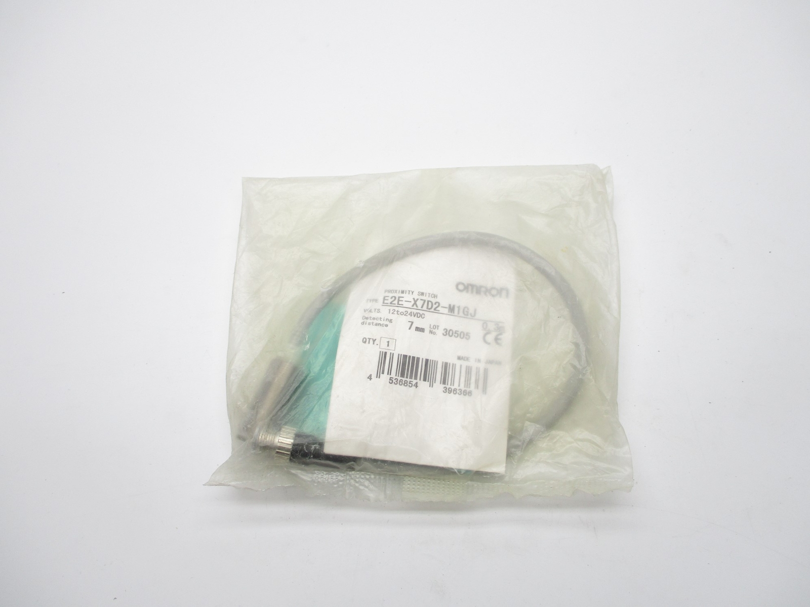 One Omron E2E-X7D2-M1GJ Proximity Switch Sensor E2EX7D2M1GJ New Fast Shipping