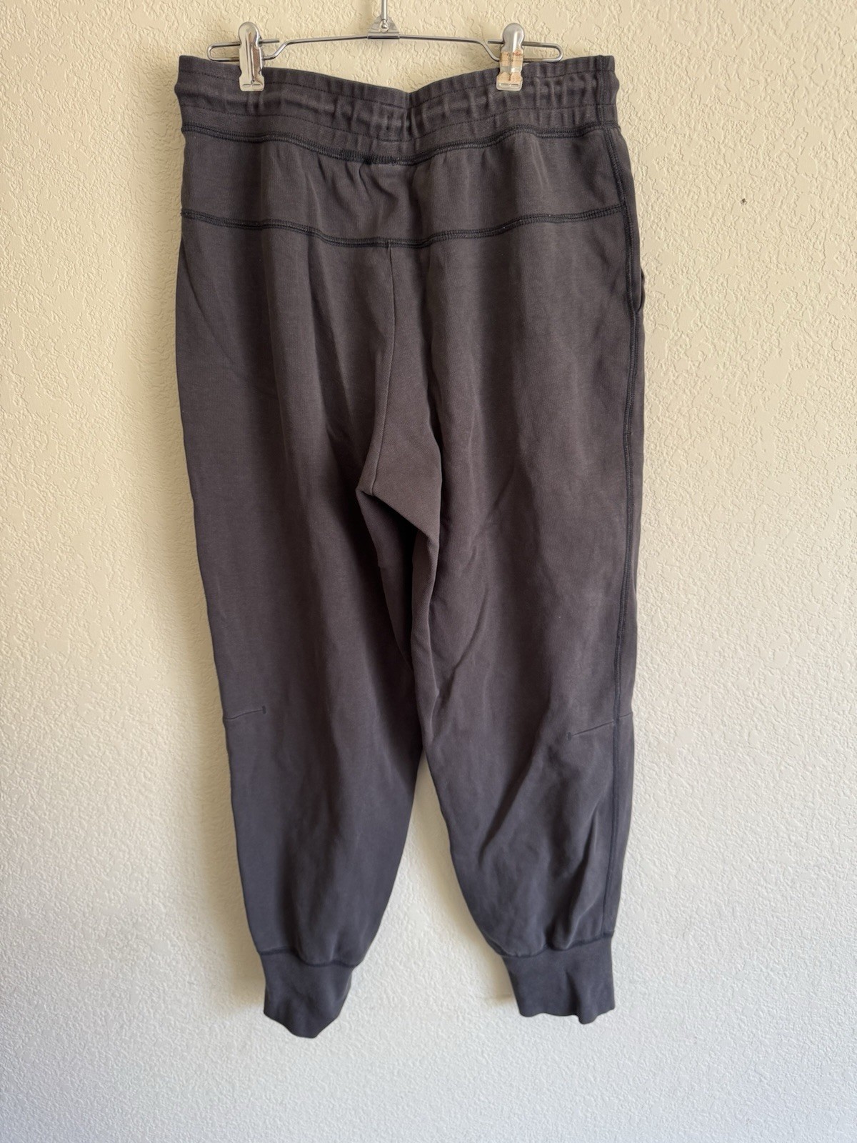 Nike Tech Dark Gray Pants Size Medium