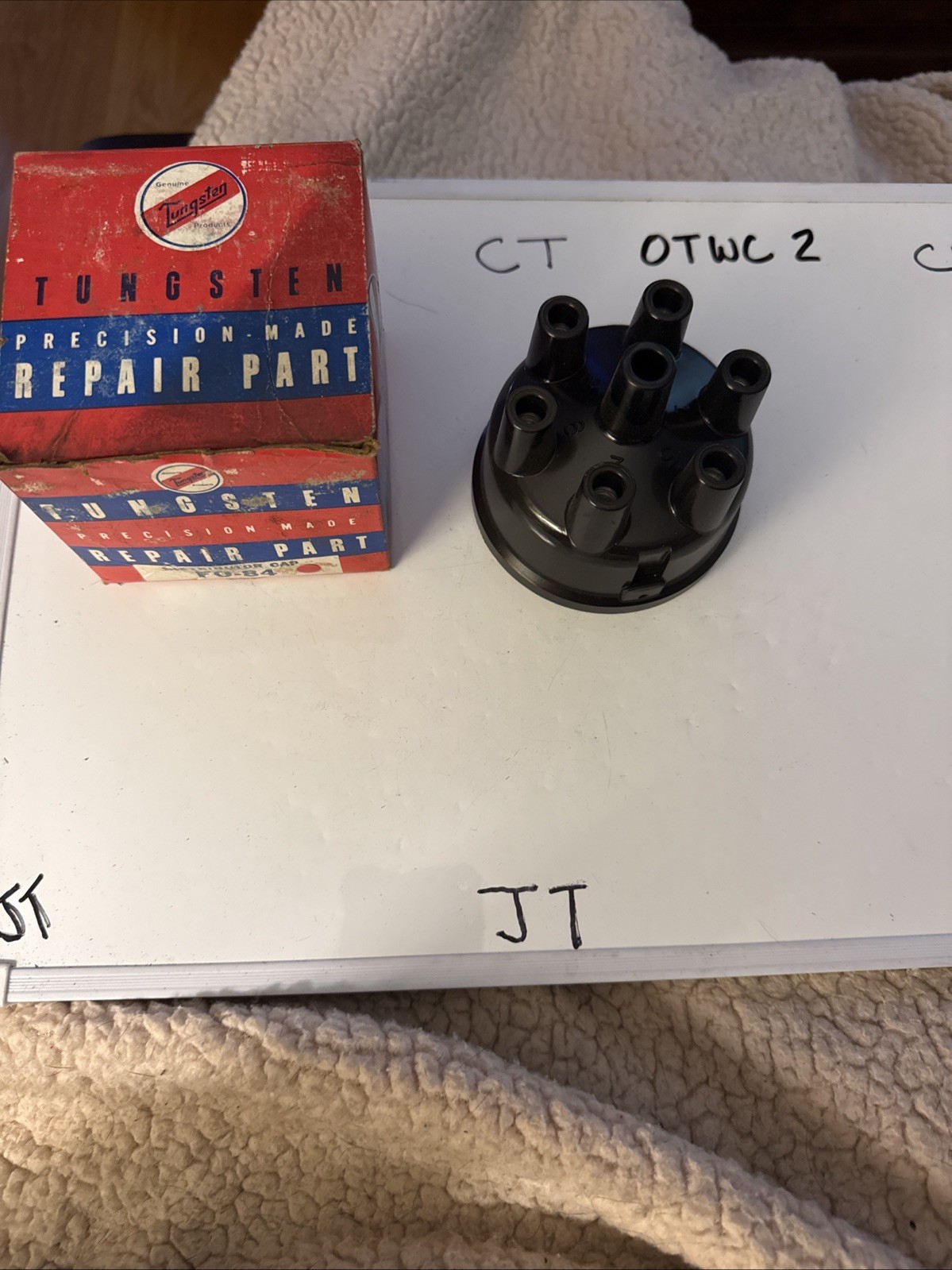 (1) Tungsten FO-84 FO84 Distributor Cap73-74 FORD/MERCURY Nos OEM