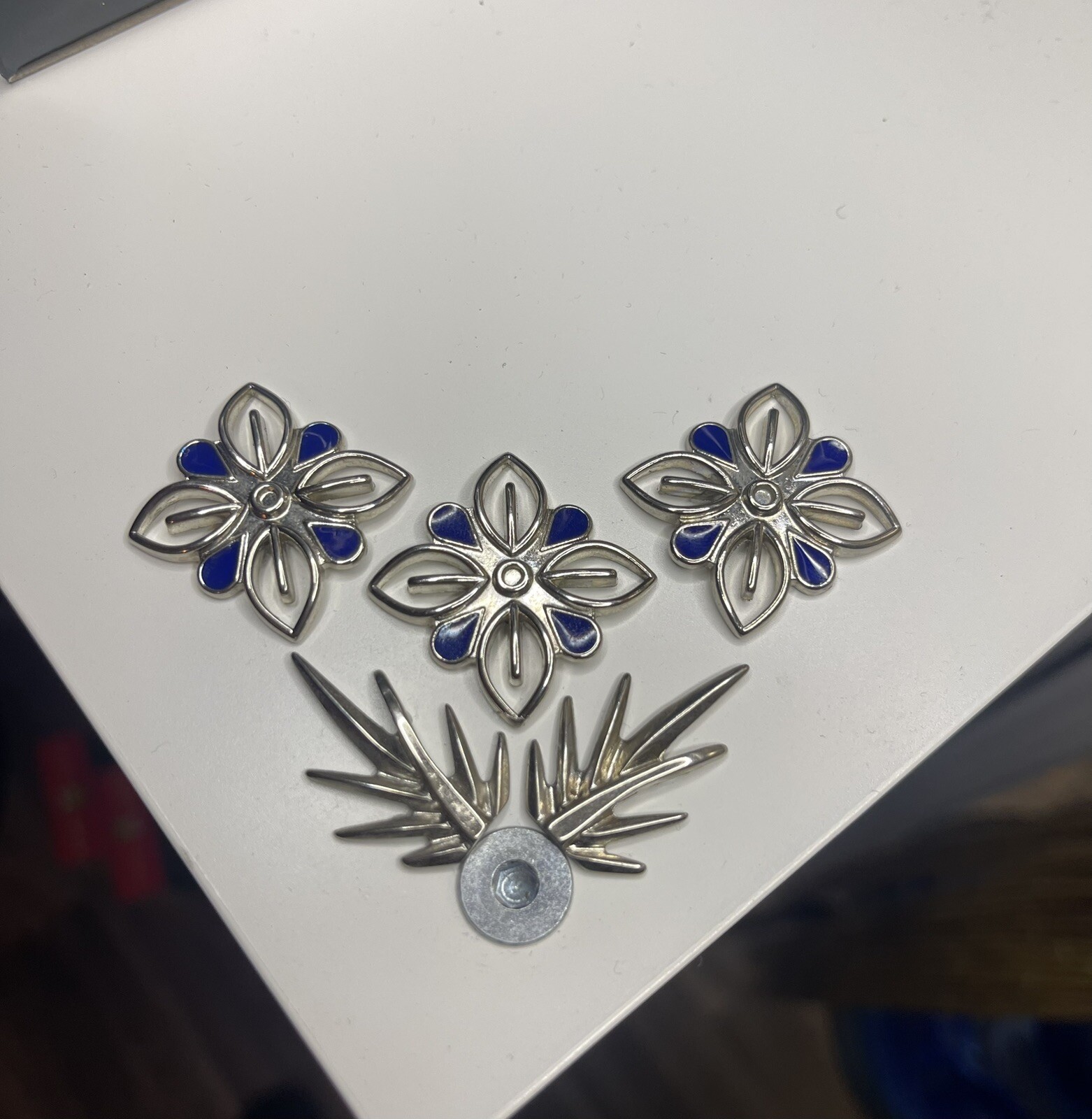 Clase Azul 5 Emblems ( 2 Agave Logos ) ( 3 Flour Logos )