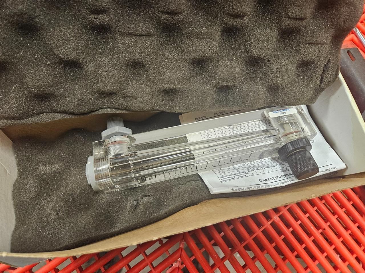 New Blue White F-550 Flow Meter 0.025 - 0.25 GPM 1/4" NPT F-55250GA