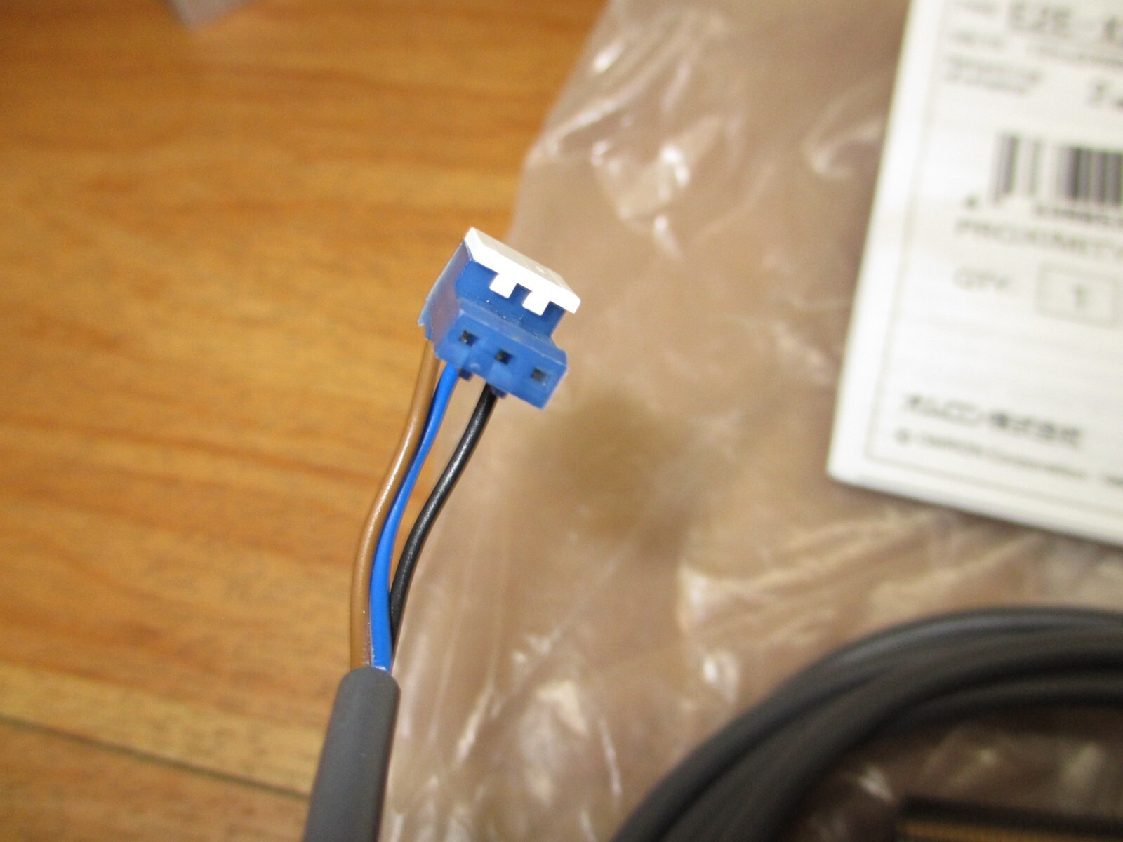 Omron E2E-X2E1 *NEW* Proximity Switch Sensor 2M Cable **USA SHIP**