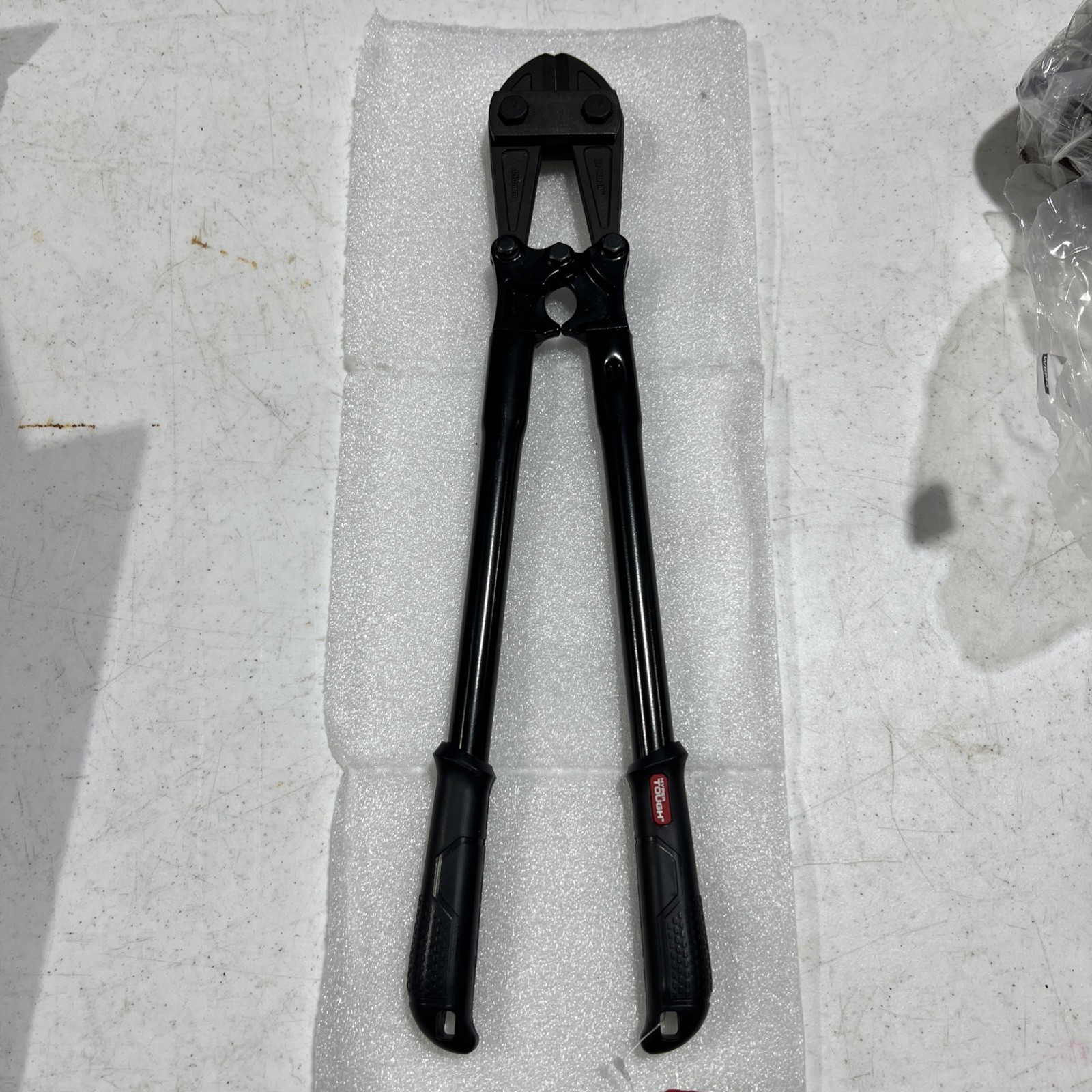 HYPER TOUGH 18" BOLT CUTTERS B4