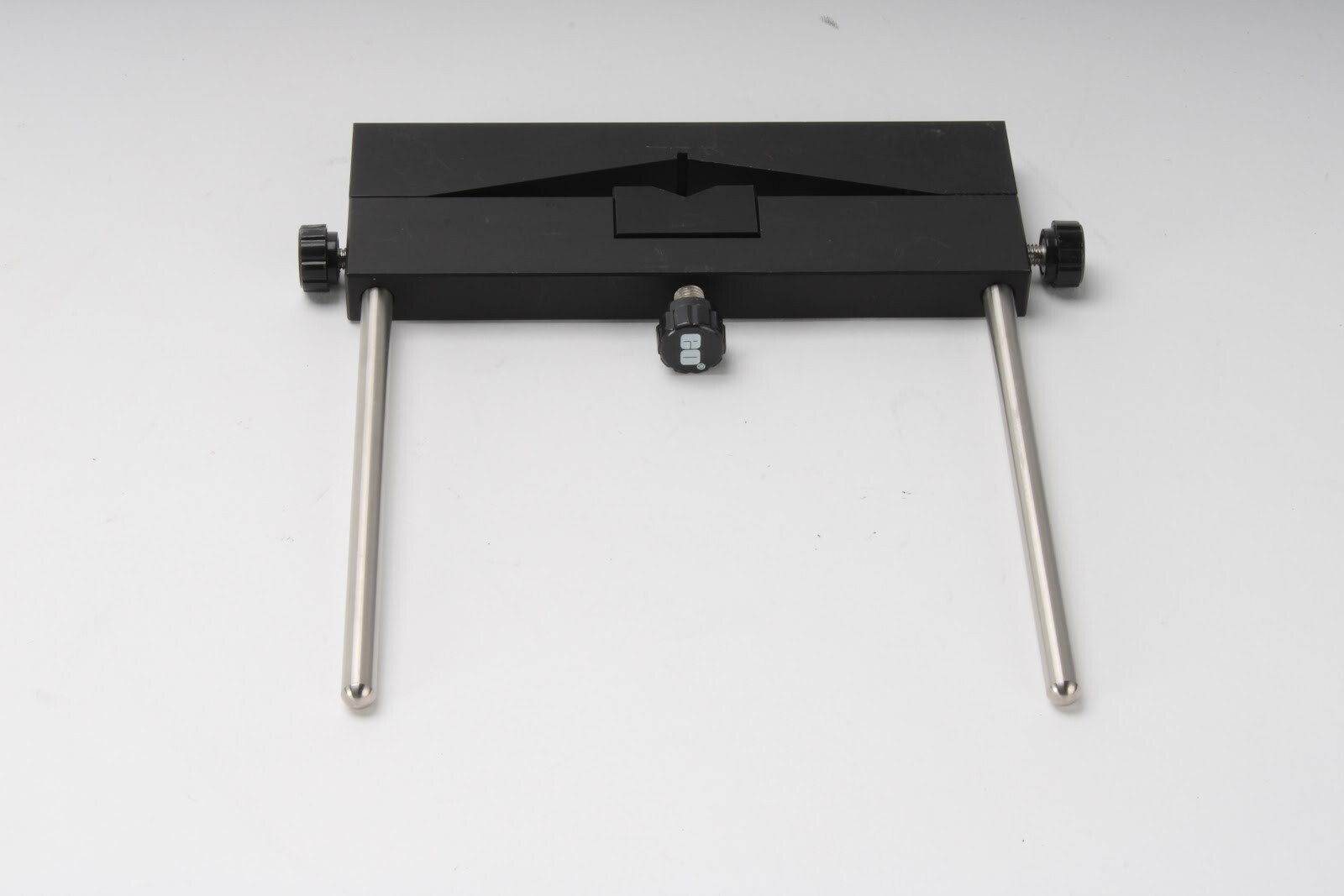 Edmund Optics #03-666 Fixed V-Mount
