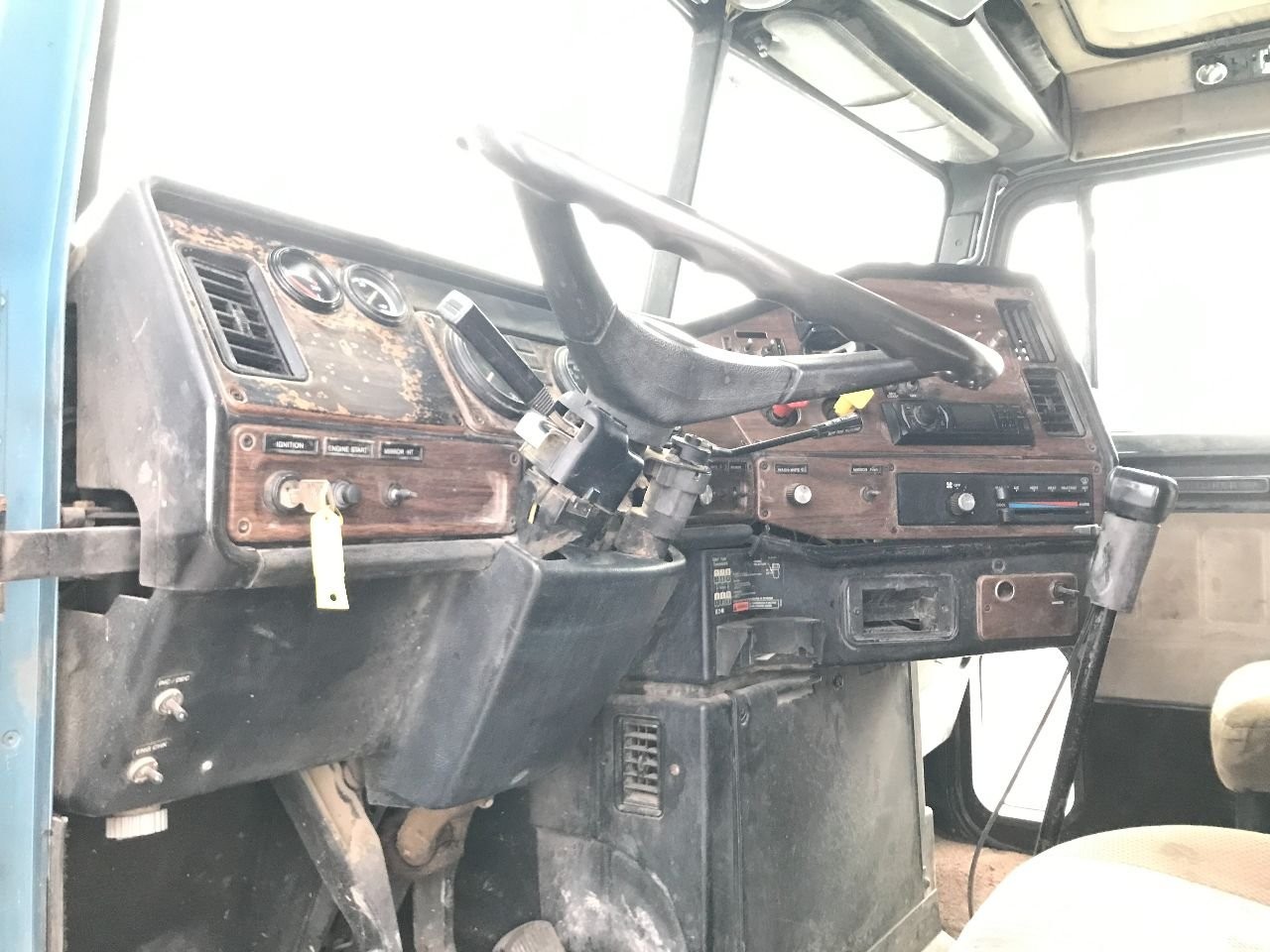 Freightliner FLD120 Steering Column - Used