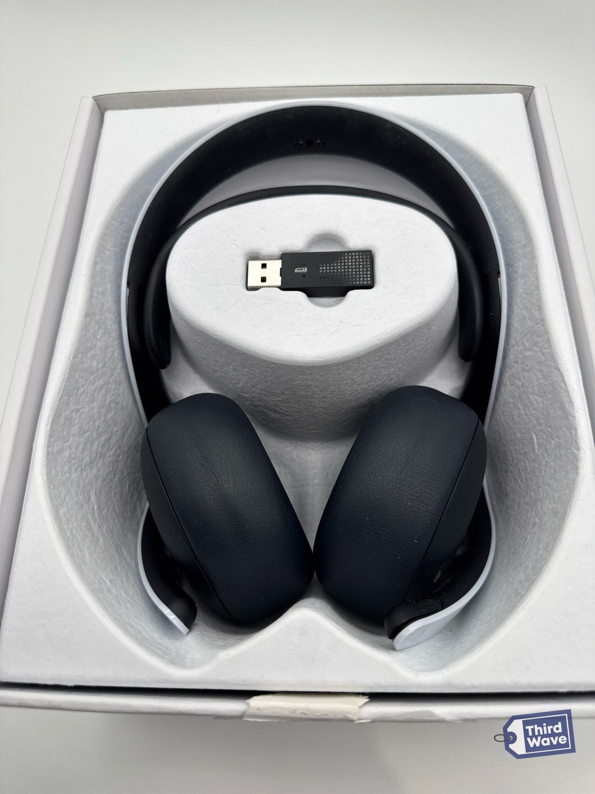 PlayStation Pulse Elite Wireless Headset Over-Ear White CFI-ZHW2 (2)
