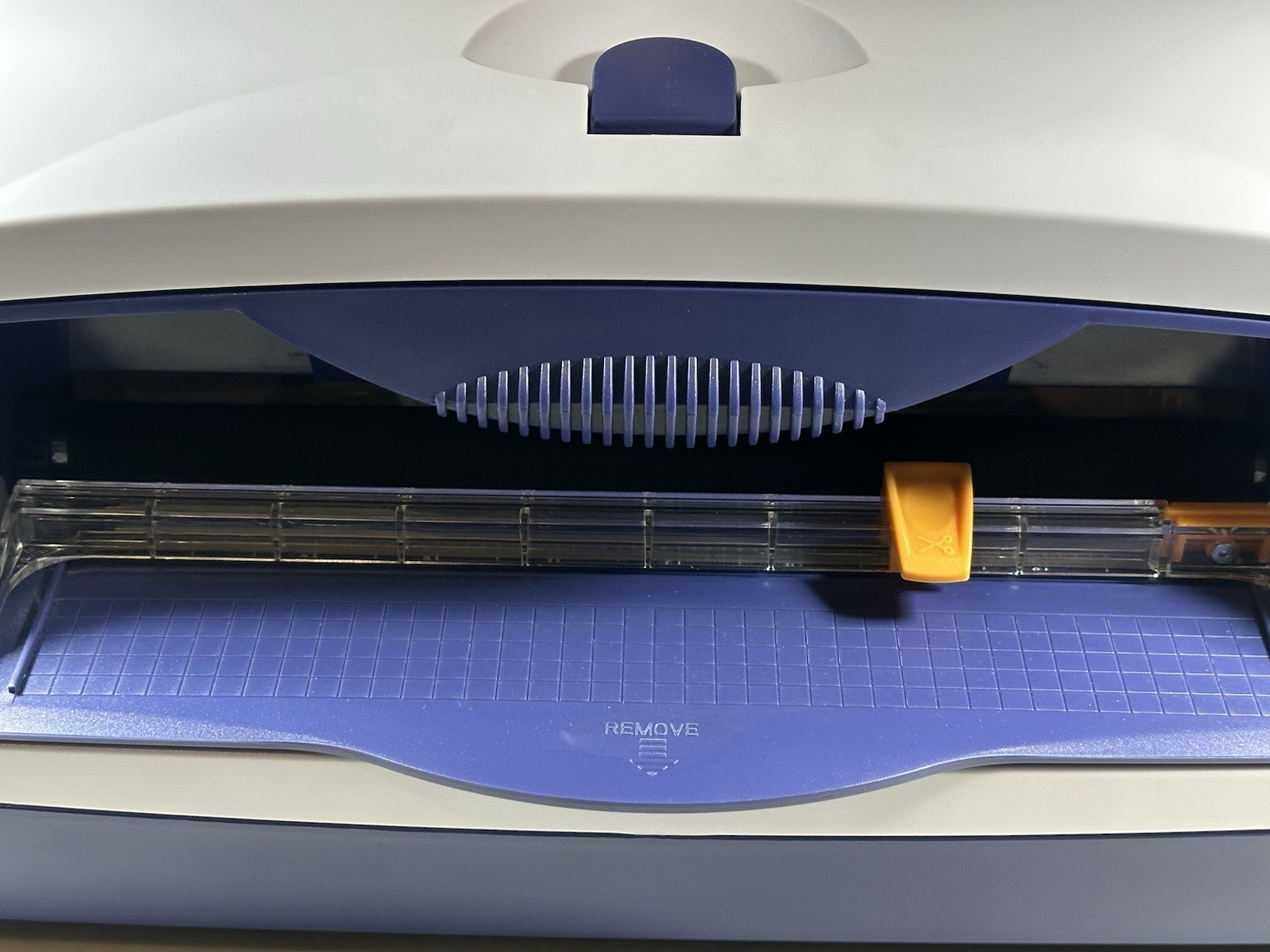 Xyron Model 900 Laminator & Sticker Maker Machine