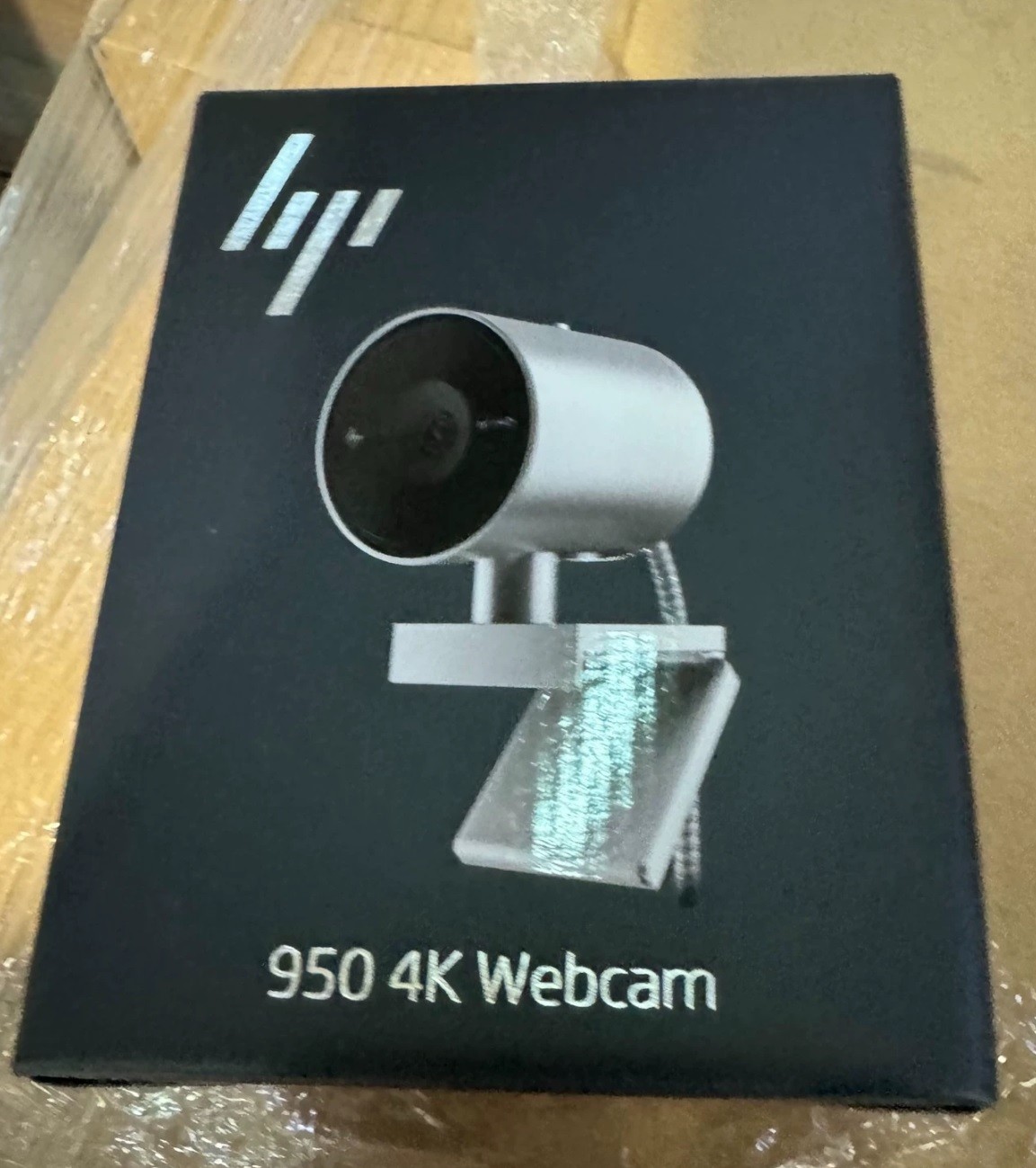 HP 950 4K UHD Webcam with microphone & privacy - Works with Zoom, Chrome & Teams