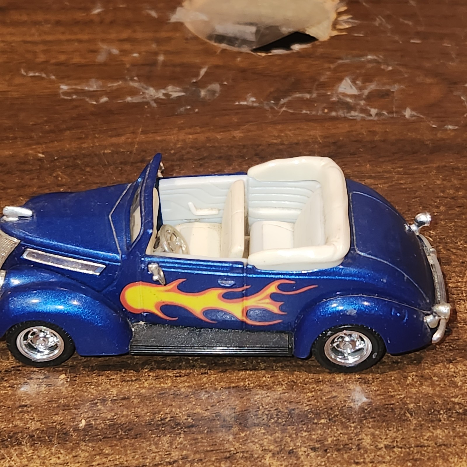Ford 1937 Hot Rod V8 Convertible Diecast Car BLUE 1:43