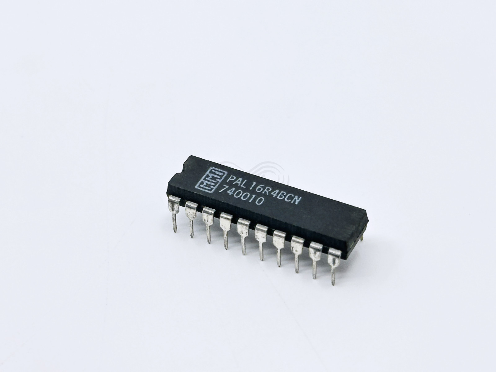 2PCS PAL16L8BCN MMI Programmable Logic IC PLD 4 Registered Outputs 4 IO DIP-20