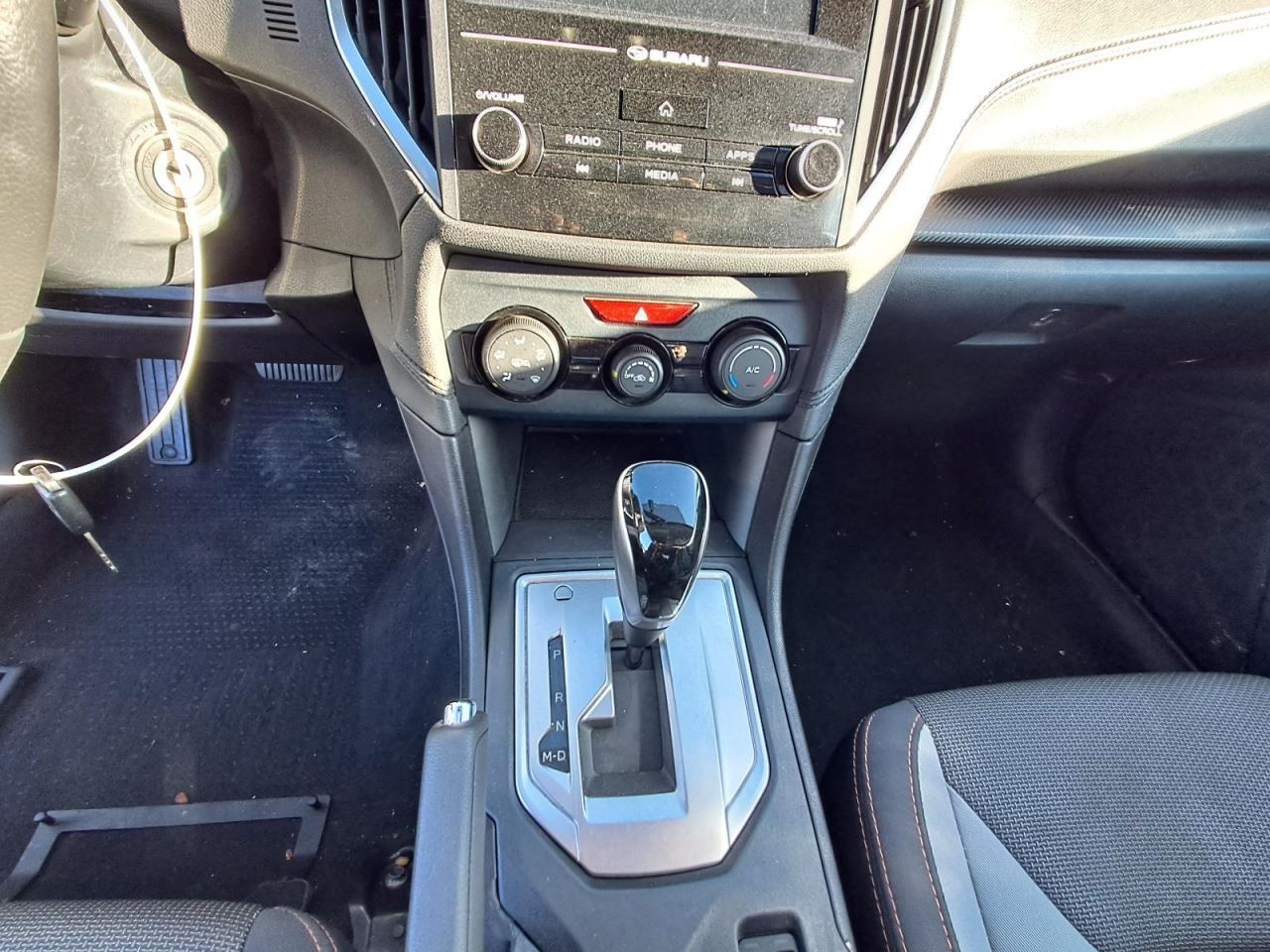 XV CROSST 2018 Glove Box 4856277