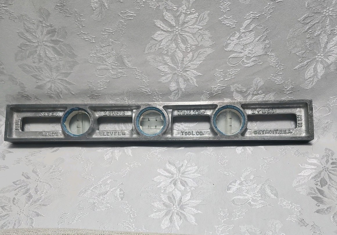 Vintage Sand's Level & Tool Co 18" Professional Cast Aluminum Level~ Detroit USA