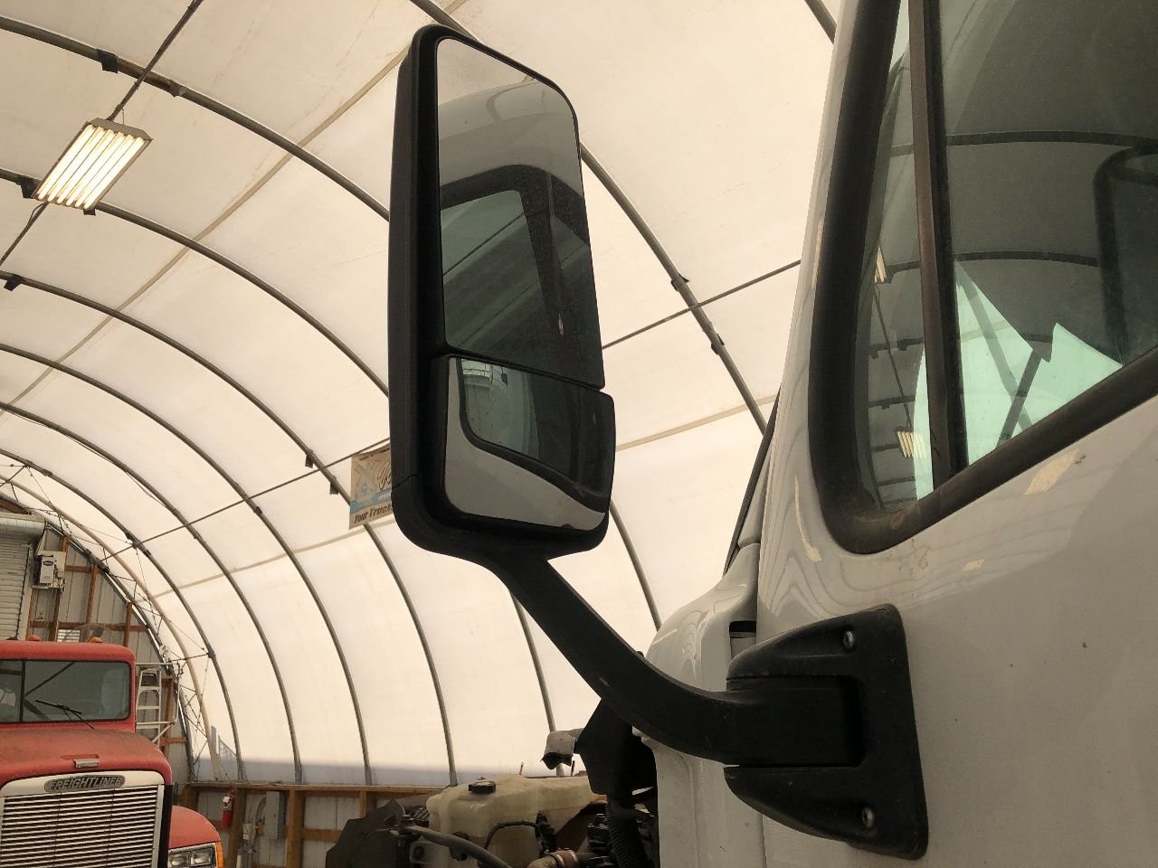 2008-2020 Freightliner CASCADIA POLY Left/Driver Door Mirror - Used