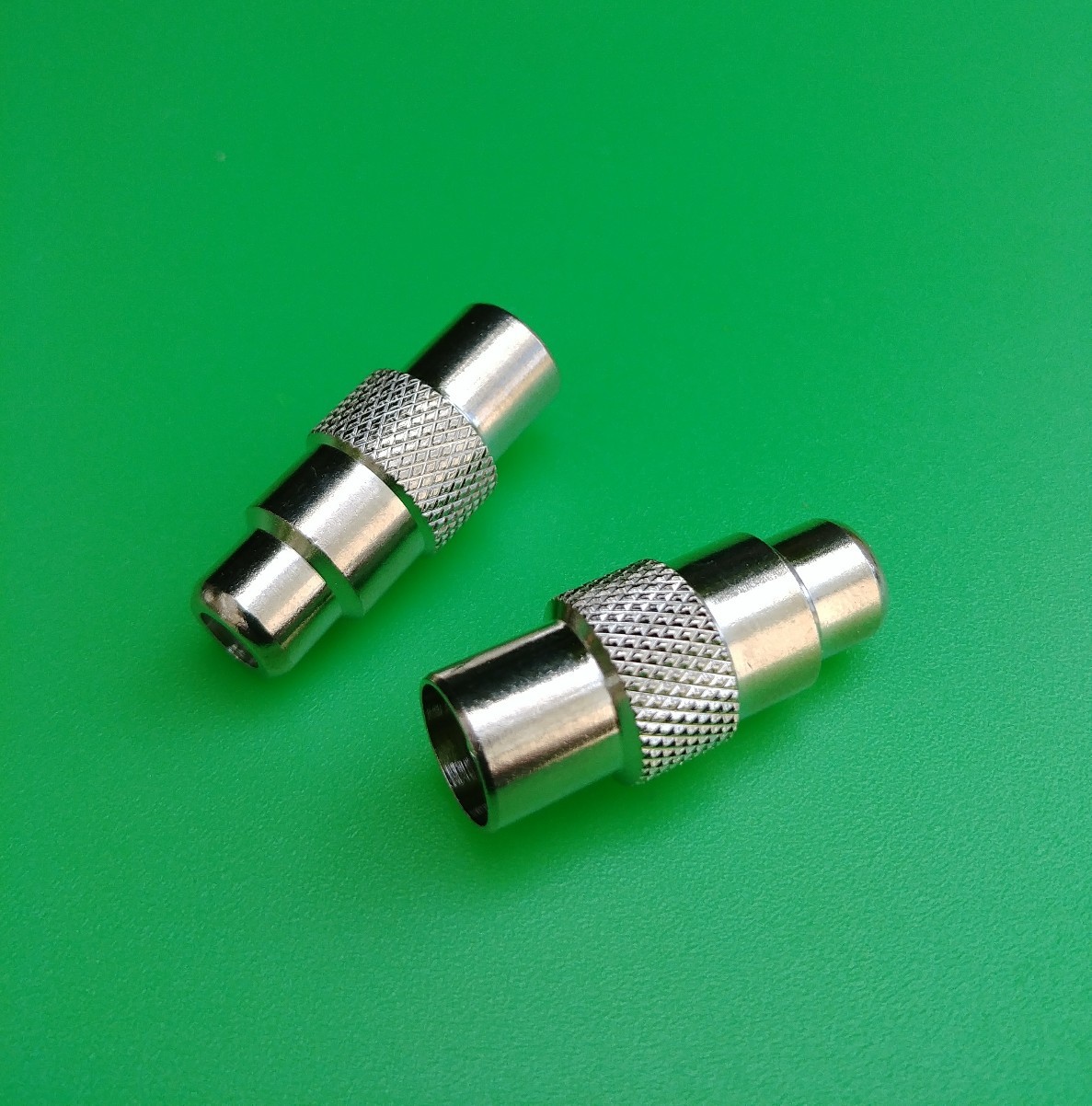 (1 PC) PAL/IEC Male to RCA Female Connector - USA Seller