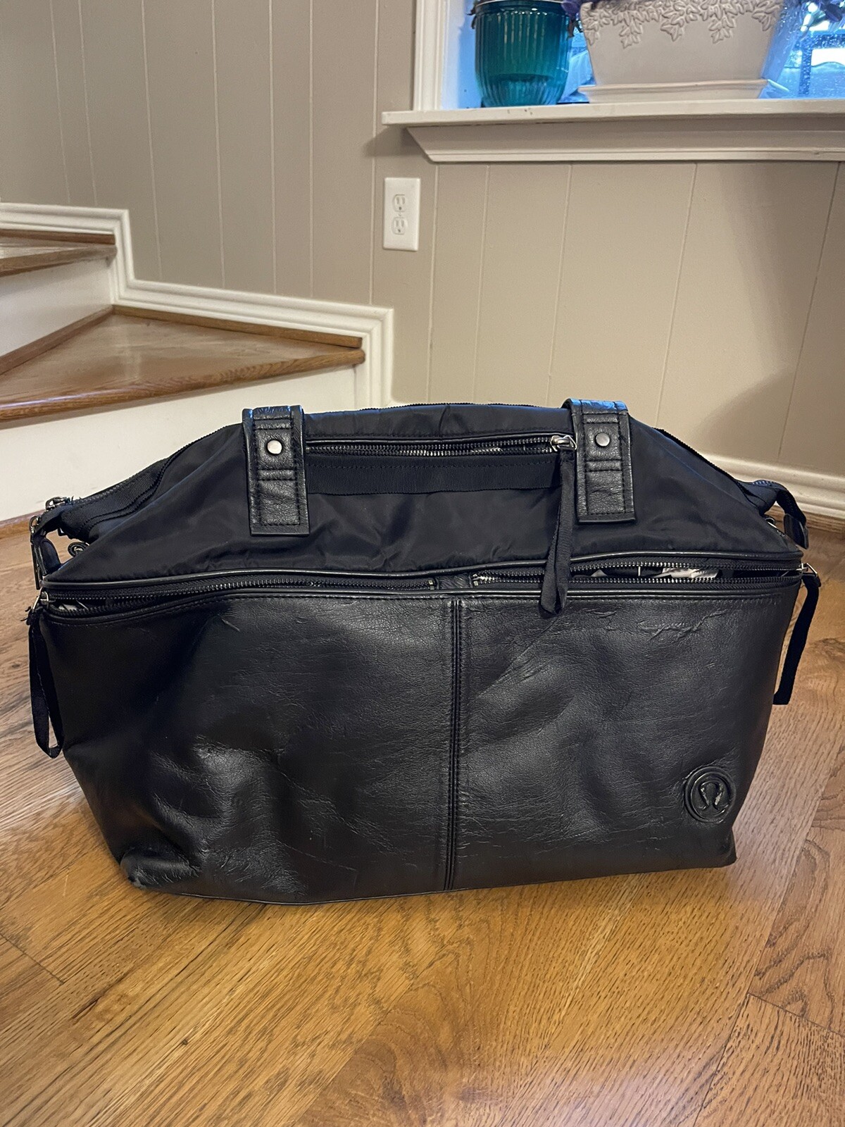 LULULEMON Xtra Large Vegan Leather Travel & Gym Bag With Shoe Bag