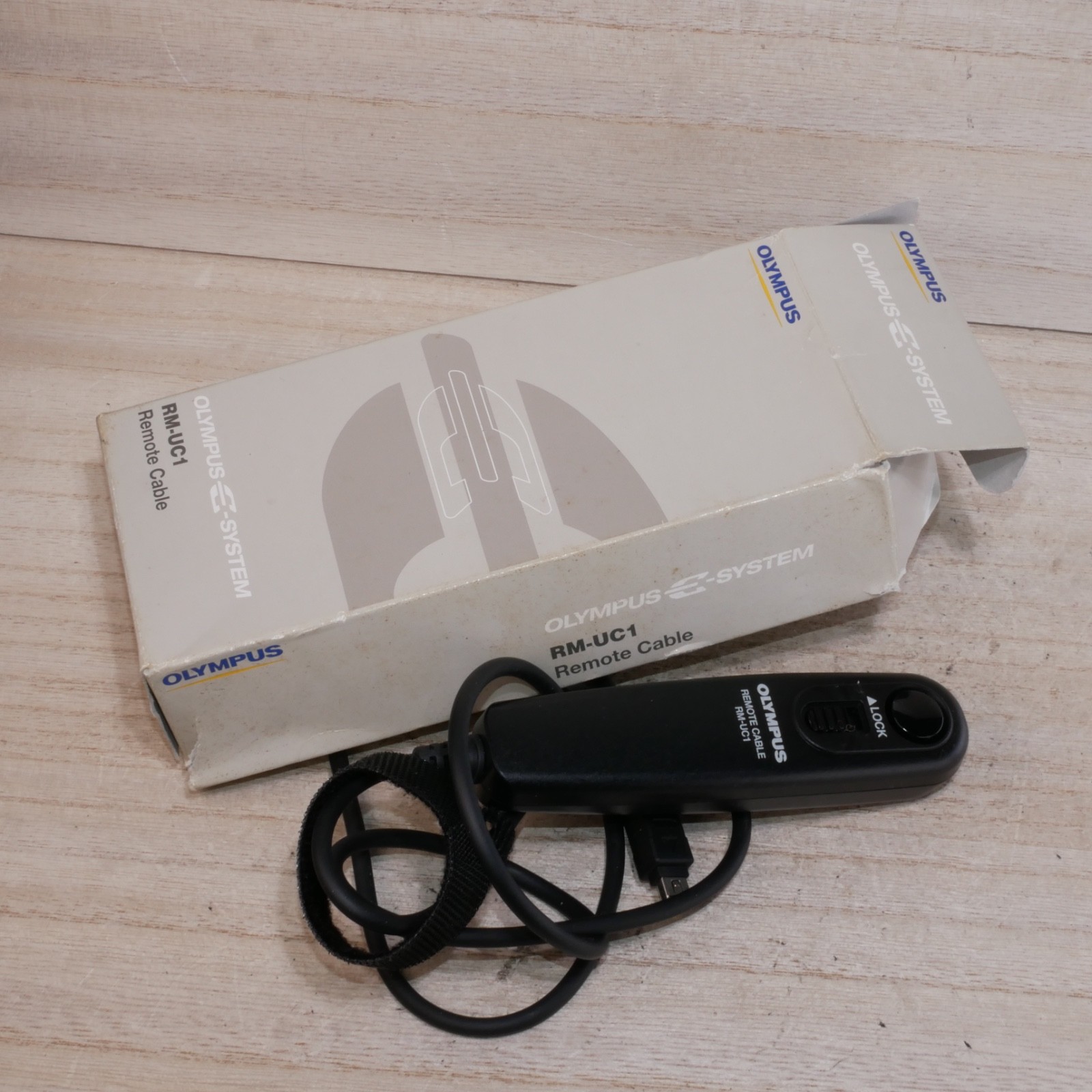 Olympus RM-UC1 Remote Camera Cable Used Good/Excellent Condition in Box