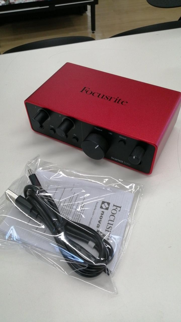 SCARLETT SOLO STUDIO 4TH GEN Used From Japan