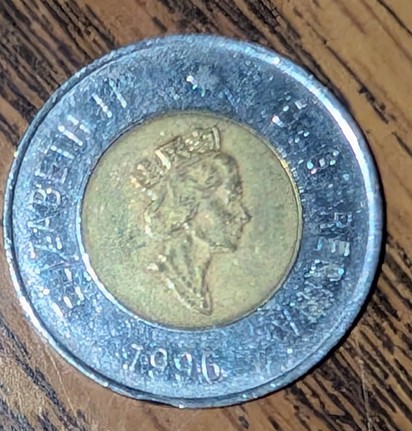 1996 Canadian 2 Dollar Coin Queen Elizabeth II & Polar Bear D.G. Regina Bi-Metal