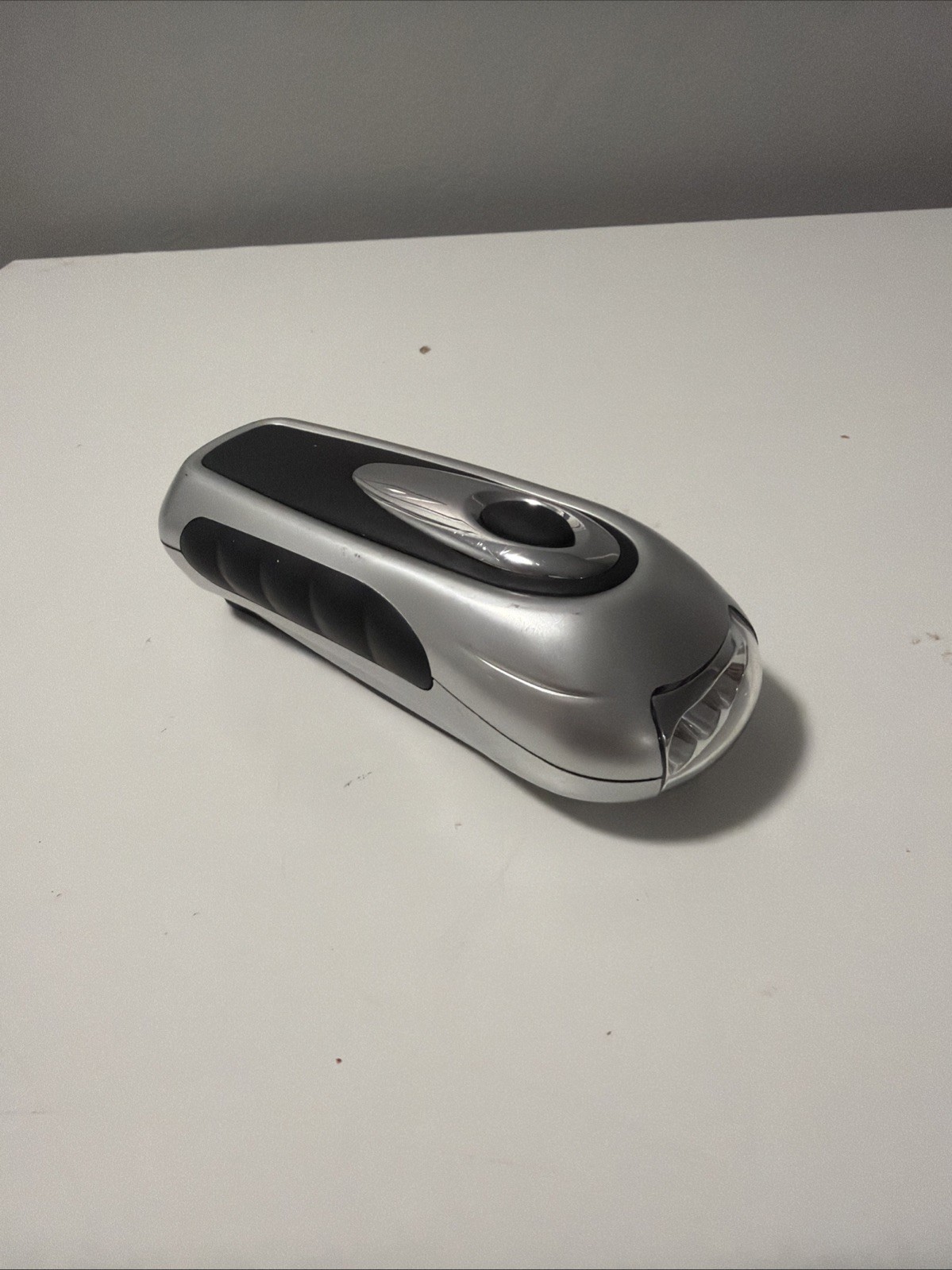 Mechanical LED Flashlight No Battery Needed Ever - Hand Crank Emergency Light