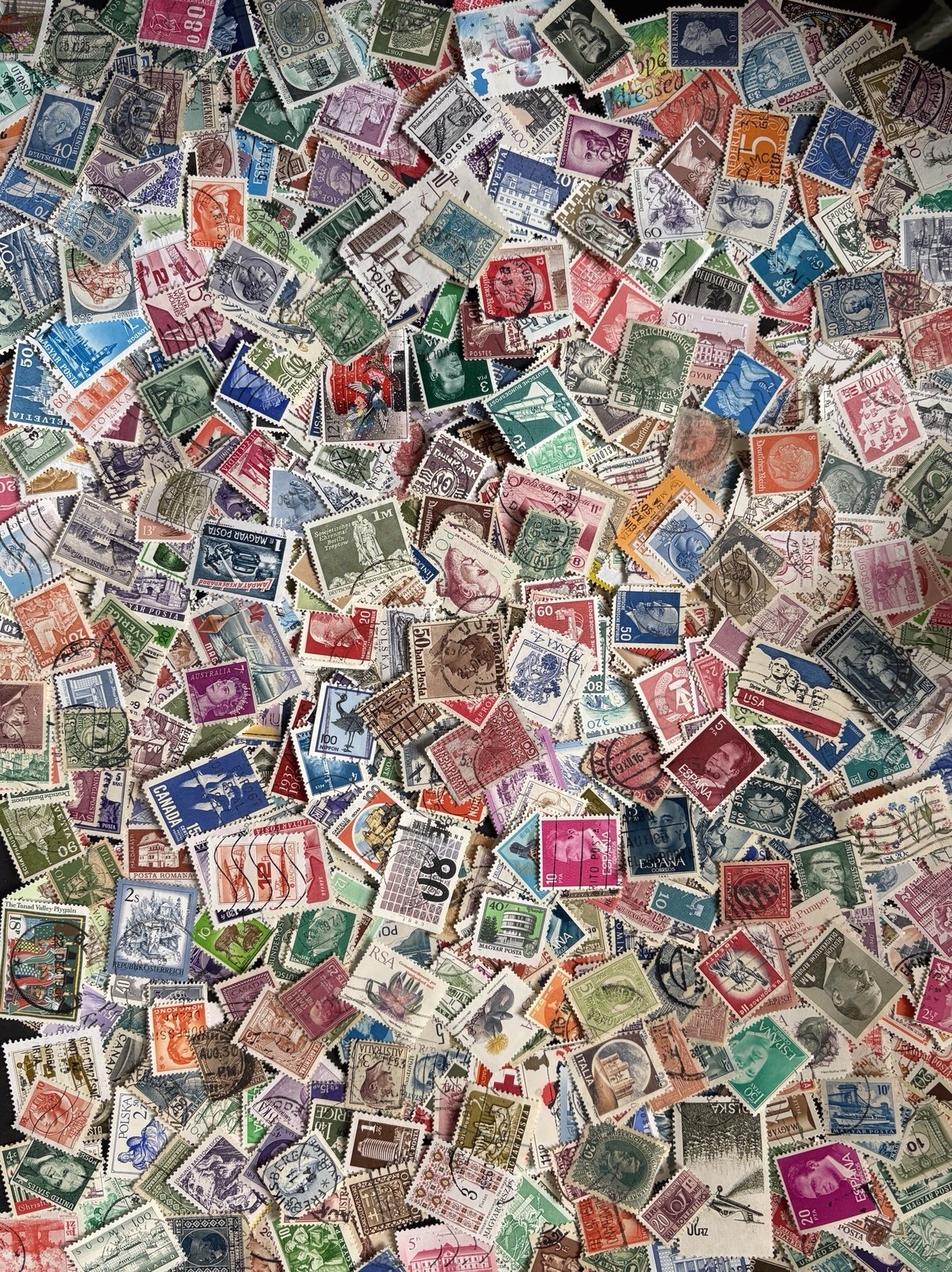 1000 Different Worldwide Stamps With Many Small Size.  Some  Used Century Ago.