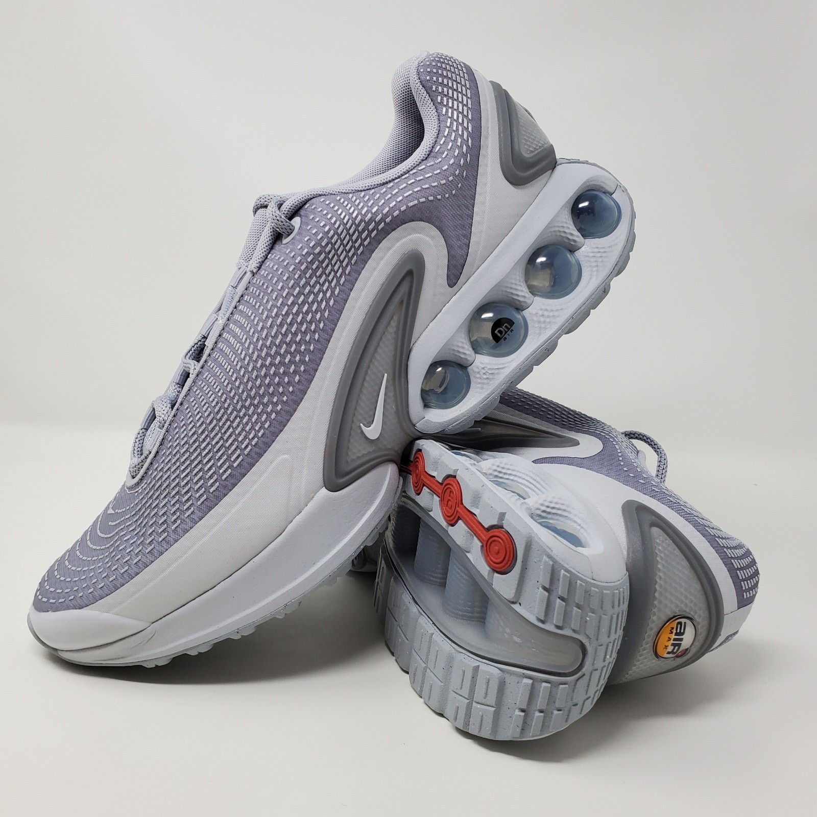 Nike Air Max DN Men's Size 10 Wolf Grey Pure Platinum Smoke Shoes DV3337-007