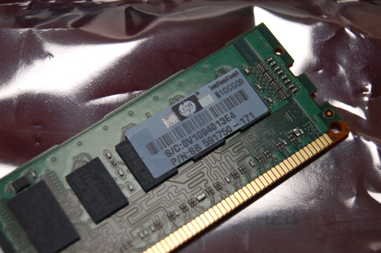 Samsung 4GB PC3-10600R ECC DDR3-1333 M393B5270CH0-CH9Q4 1027