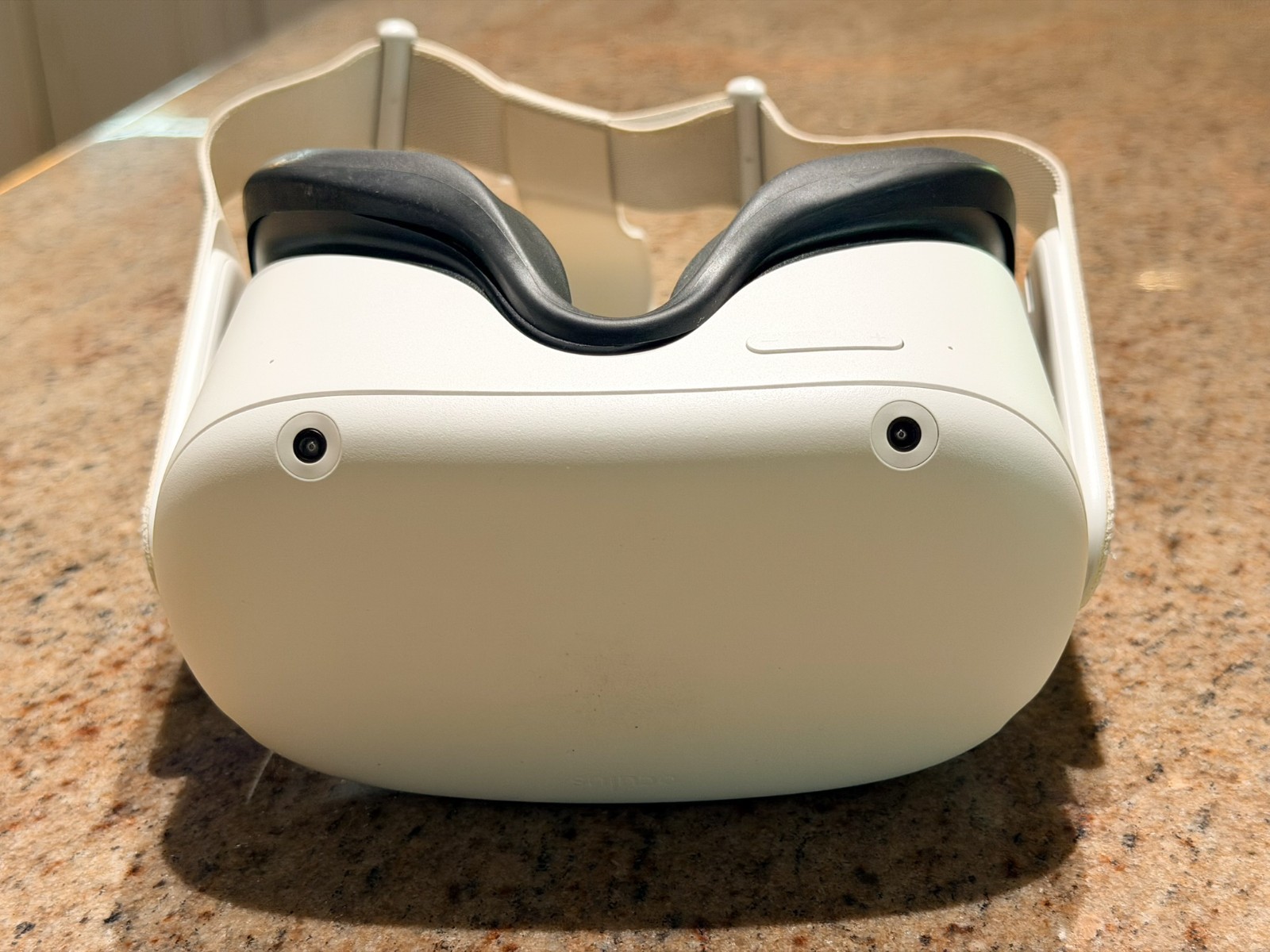 Meta Oculus Quest 2 VR Headset + Controllers – Excellent Condition – Orig Strap