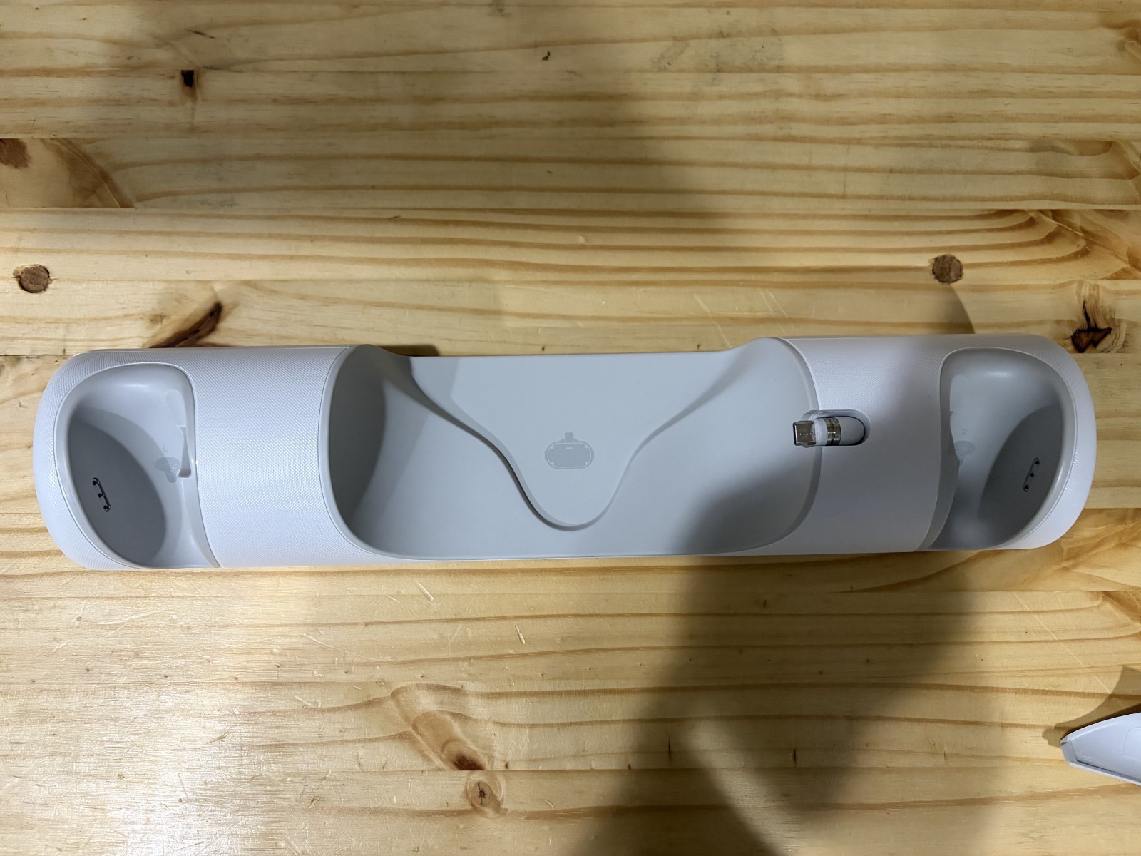 Anker Charging Dock for Oculus Quest 2 (Model Y1010) Working