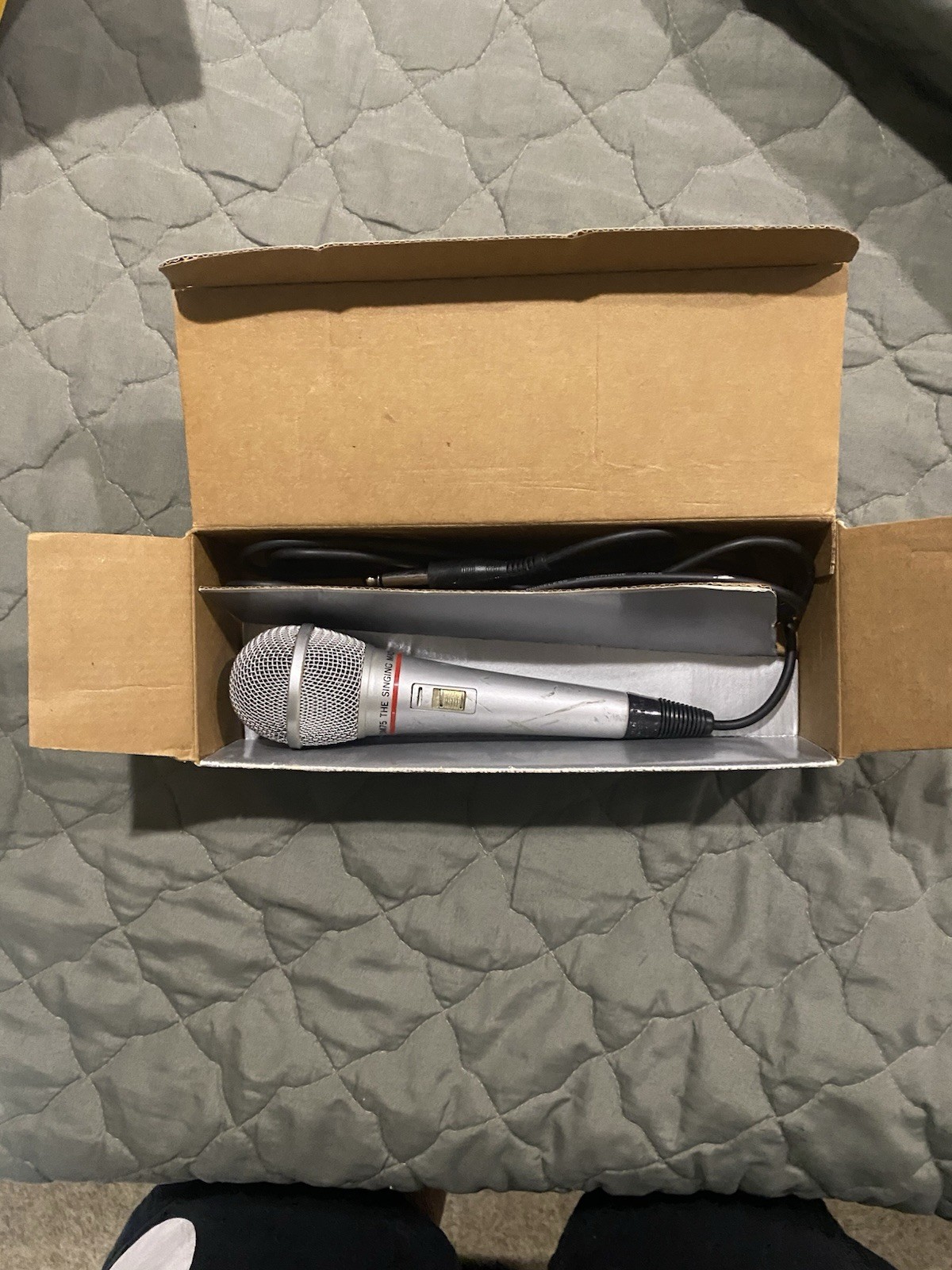 The Singing Machine model.  DM-75 Corded Microphone USED